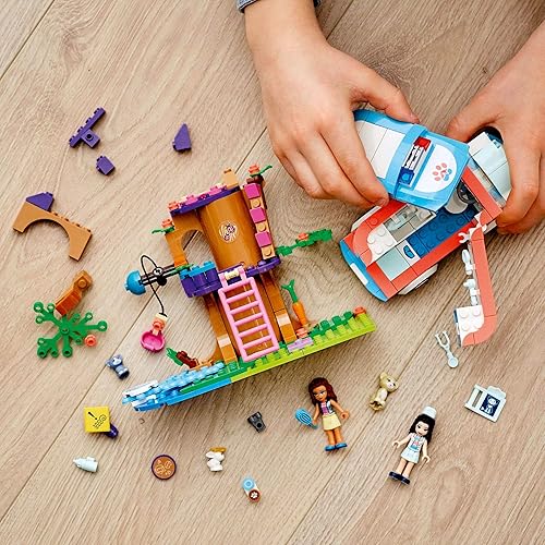 Miniatura 6 de LEGO Friends Vet Clinic Ambulance 41445 Kit de construcción; juguete coleccionable con ambulancia, juguetes de conejo y gatito, kit de veterinario