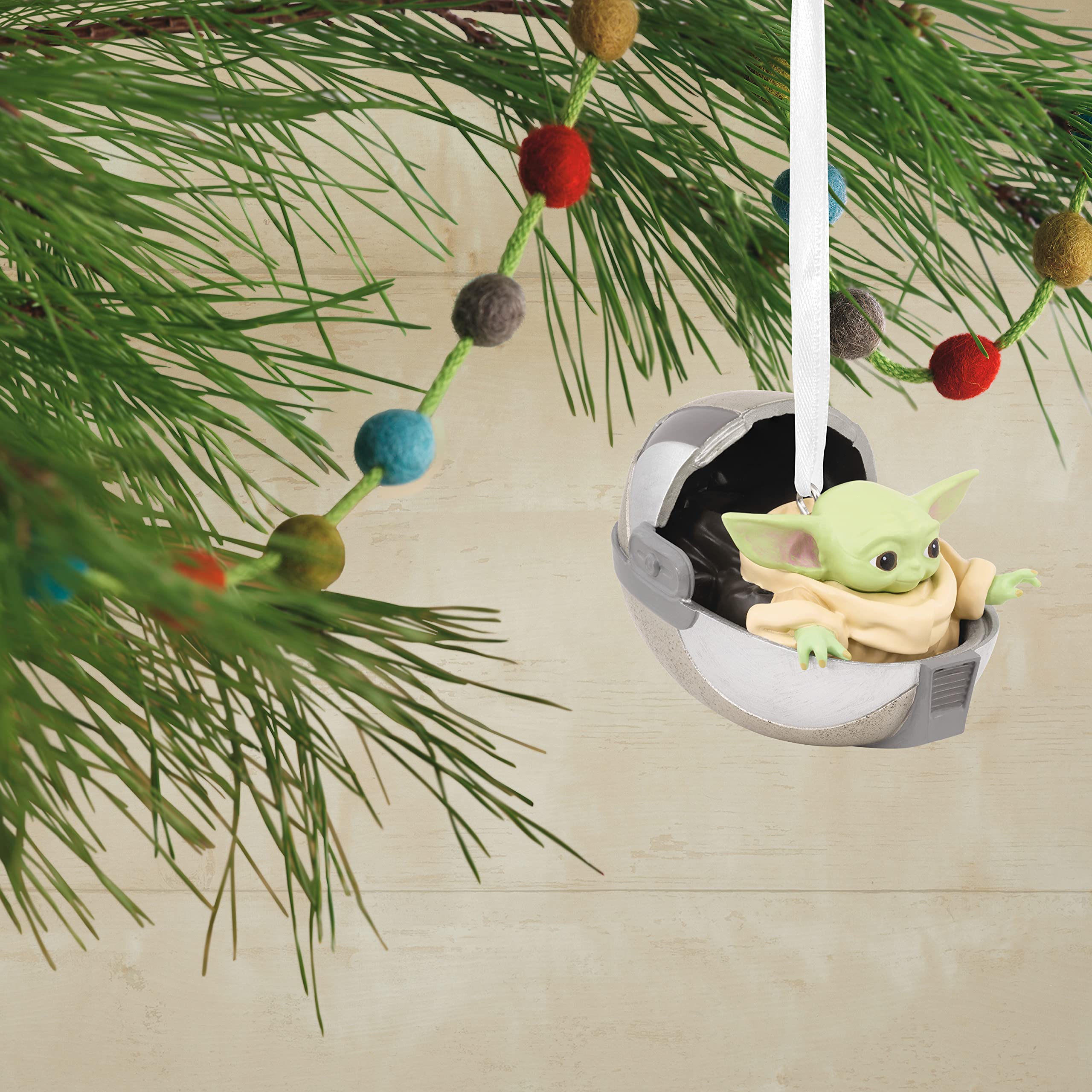 Hallmark グローグー/ホバリングプラム モーション&サウンドオーナメント Amazon.co.jp: Hallmark クリスマスオーナメント スターウォーズ