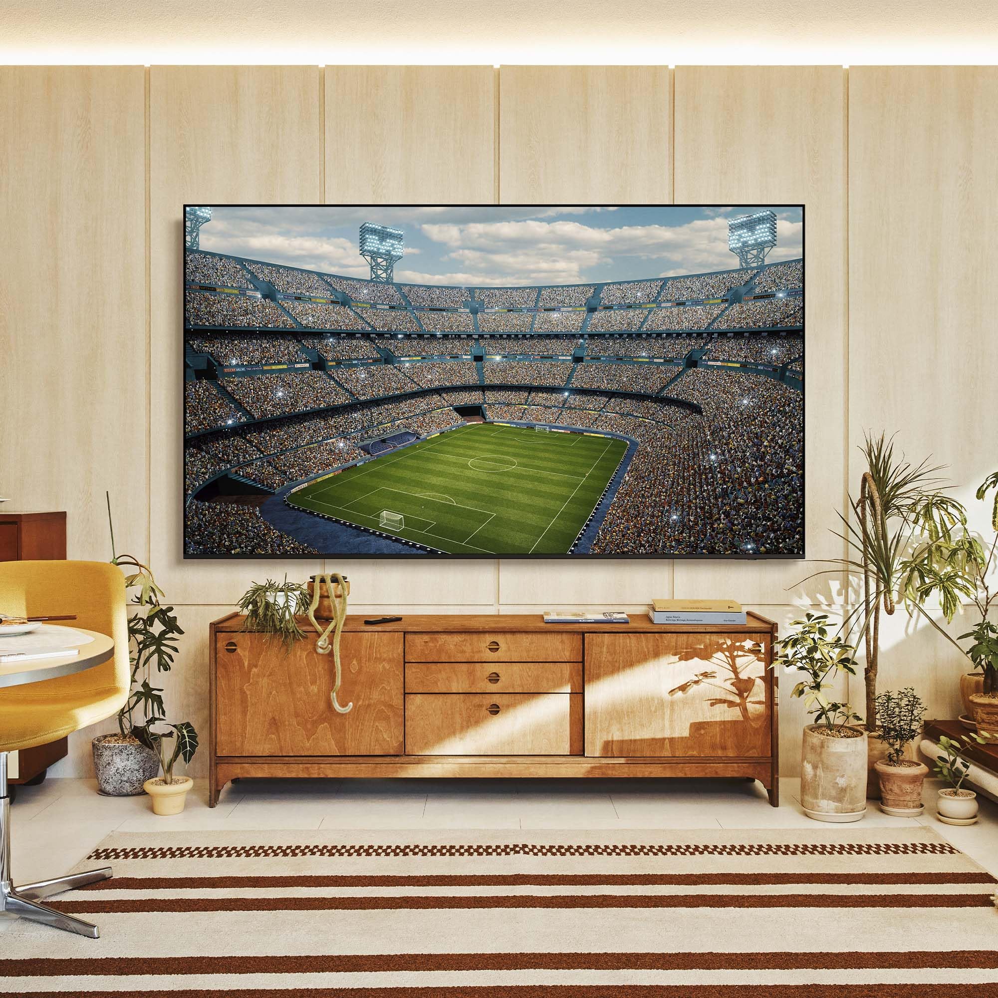 Samsung UE65U7000FUXZT 65'' Crystal UHD 4K Smart TV, HDR, OTS Lite, Adaptive Sound