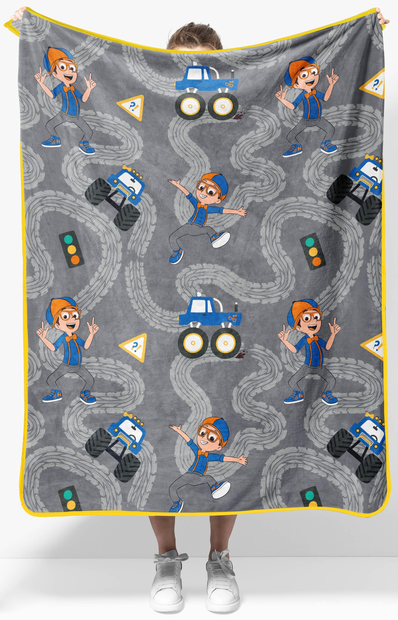 Jay Franco Kids Plush Throw Blanket – Soft & Cozy Fleece Throw for Bedroom & Couch Décor, Official Licensed Product, Gray - Blippi, 40x50 - Travel Blanket Gray - Blippi 40x50 - Travel Blanket
