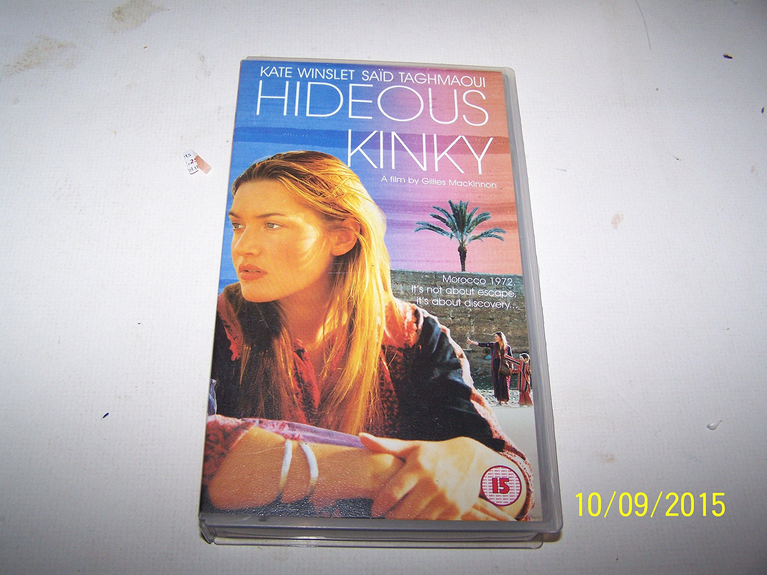 Hideous Kinky [VHS]