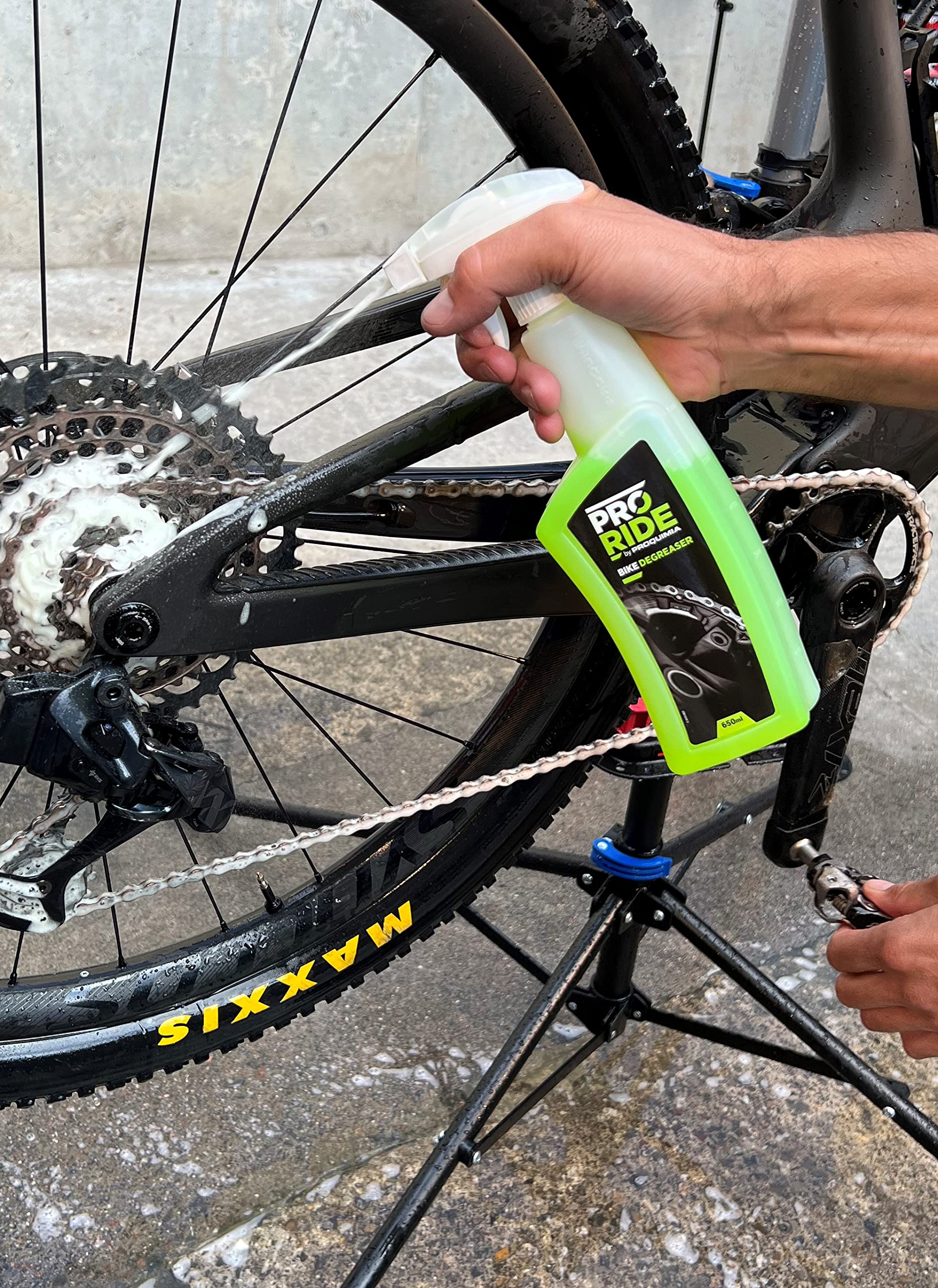 Bike Degreaser - Desengrasante Cadena Bicicleta - Limpiador Cadena Bici - Actúa Sobre Grasa y Suciedad - Garrafa 4 litros