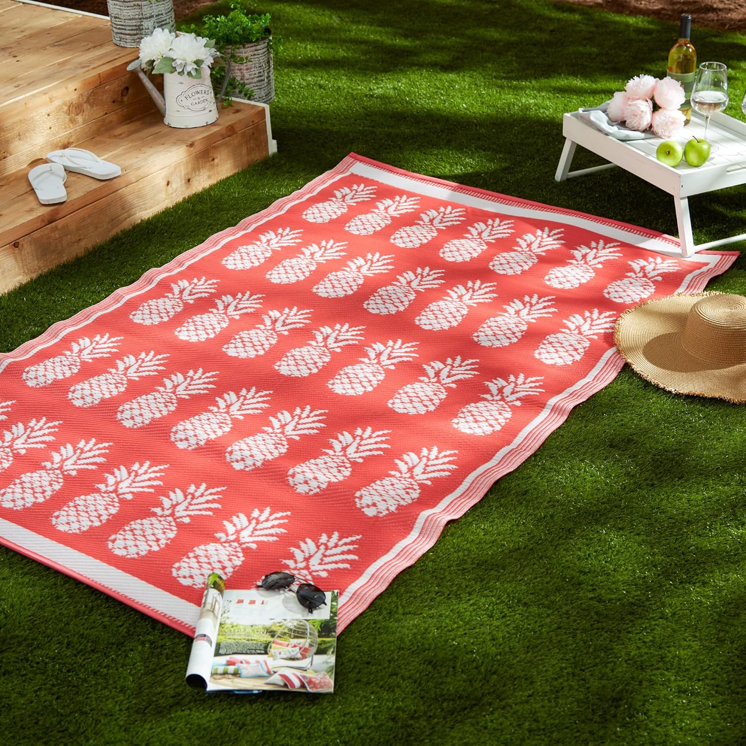Coral Pineapple Pattern Reversible Synthetic Outdoor Rug, 4' x 6'