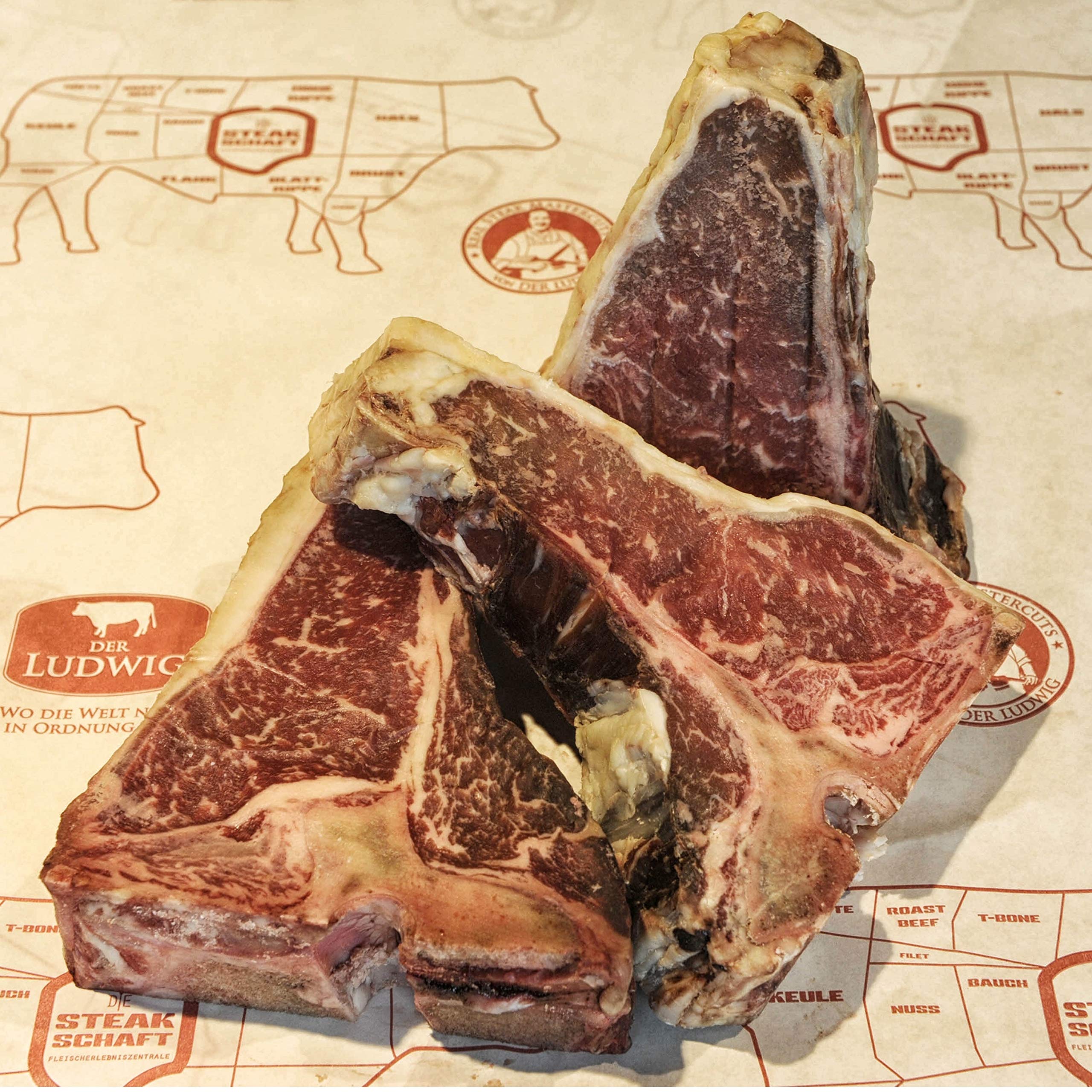 T-Bone-Steak (700g) Dry Aged - großes Steak mit Roastbeef- & kleinem Filetanteil zum Grillen oder Kurzbraten