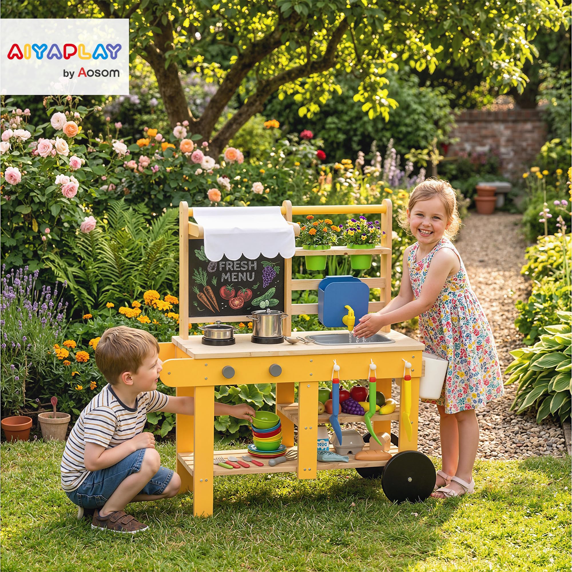 AIYAPLAY Cocina de Juguete Exterior con Ruedas, Cocinita Infantil de Madera con Agua Real, Fregadero, Estufas, Estantes, Macetas, Pizarra y 15 Accesorios, 84,2x34,4x90 cm, Amarillo