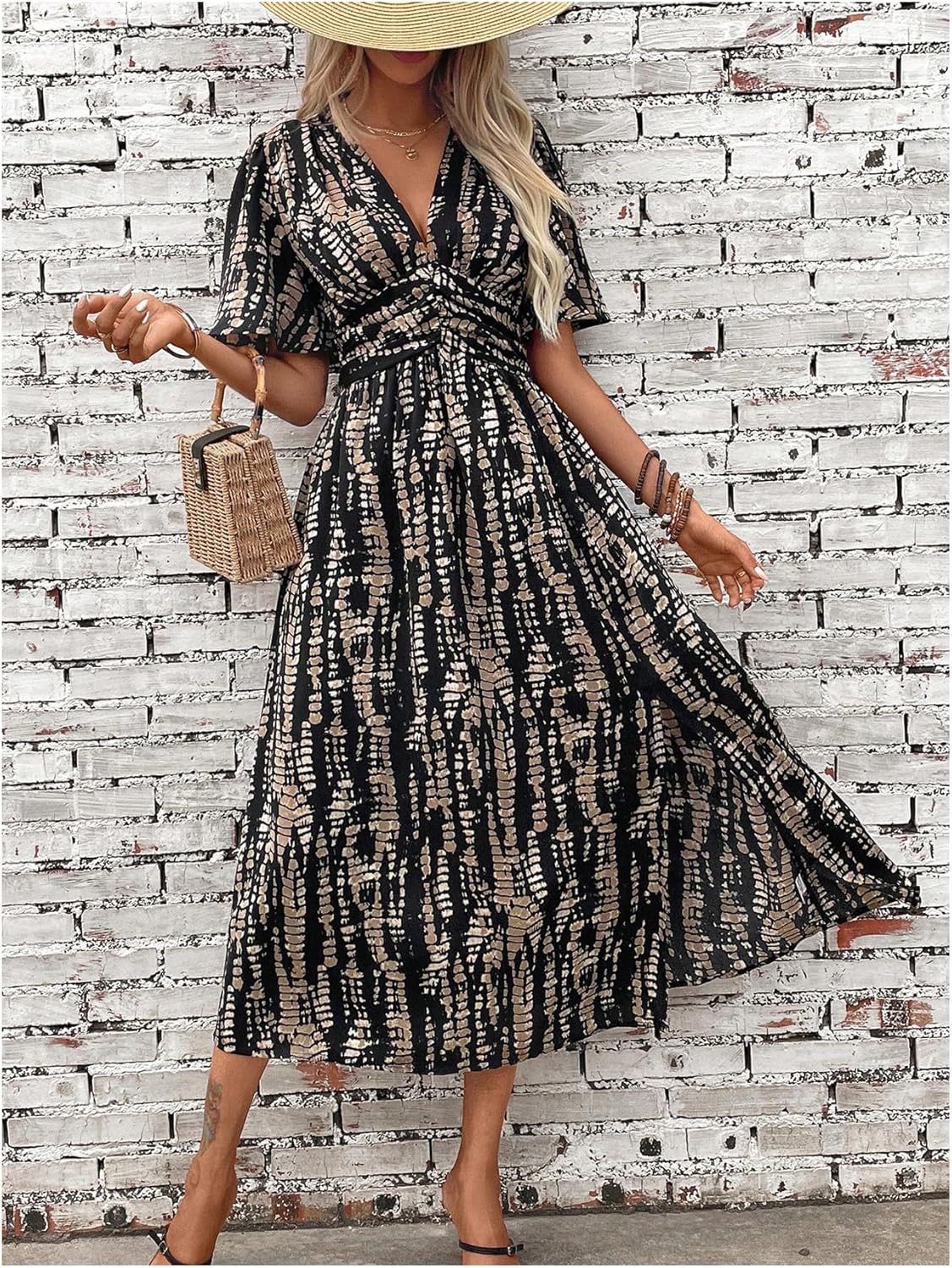 Floerns Women's Deep V Neck Long Dress Flutter Sleeve Ruched Split Side Vacation Maxi Dresses - Image 5