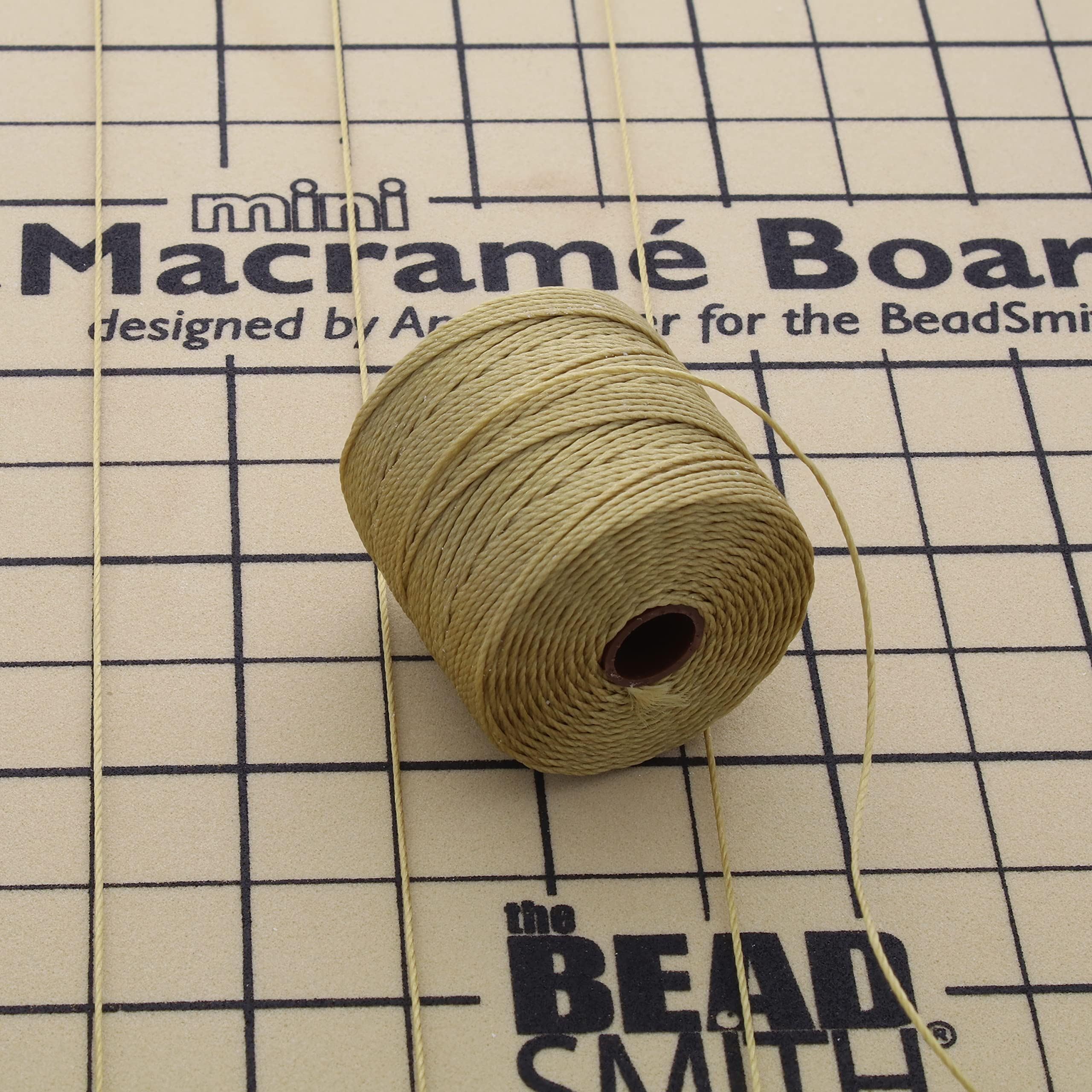 Super-LON Cable BeadSmith - 18 Nylon Trenzado tamaño # - Coral Brillante (77 Yardas Carrete)