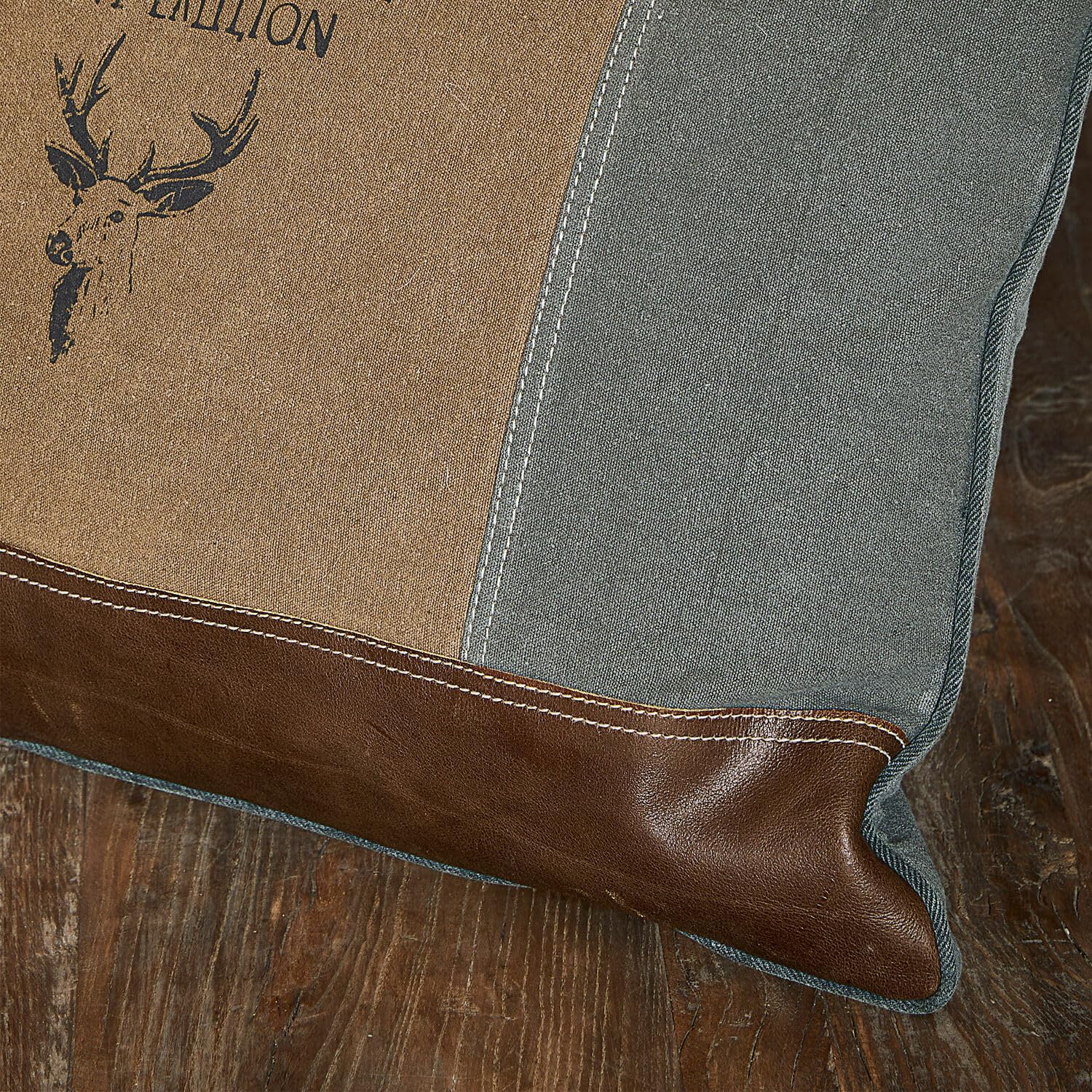 Loberon Kissen Chiron, braun | rustikaler Charme, Braun, Hirsch-Print – Baumwolle/Leder