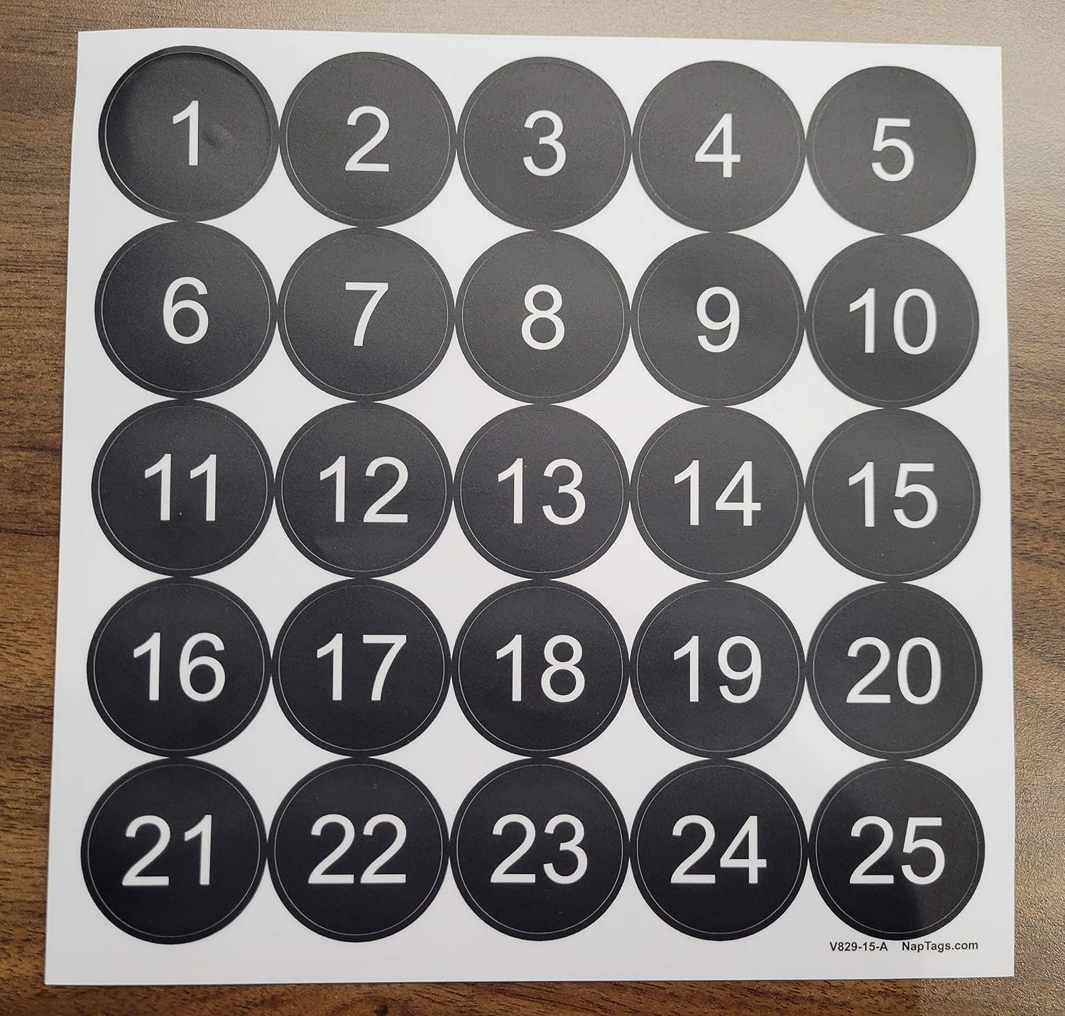 NapTags Circle Numbered Vinyl Decal Stickers, Flexible Vinyl with Acrylic Adhesive Backer, 1.5 inches x 1.5 inches (Black with White Numbers, 1-100)