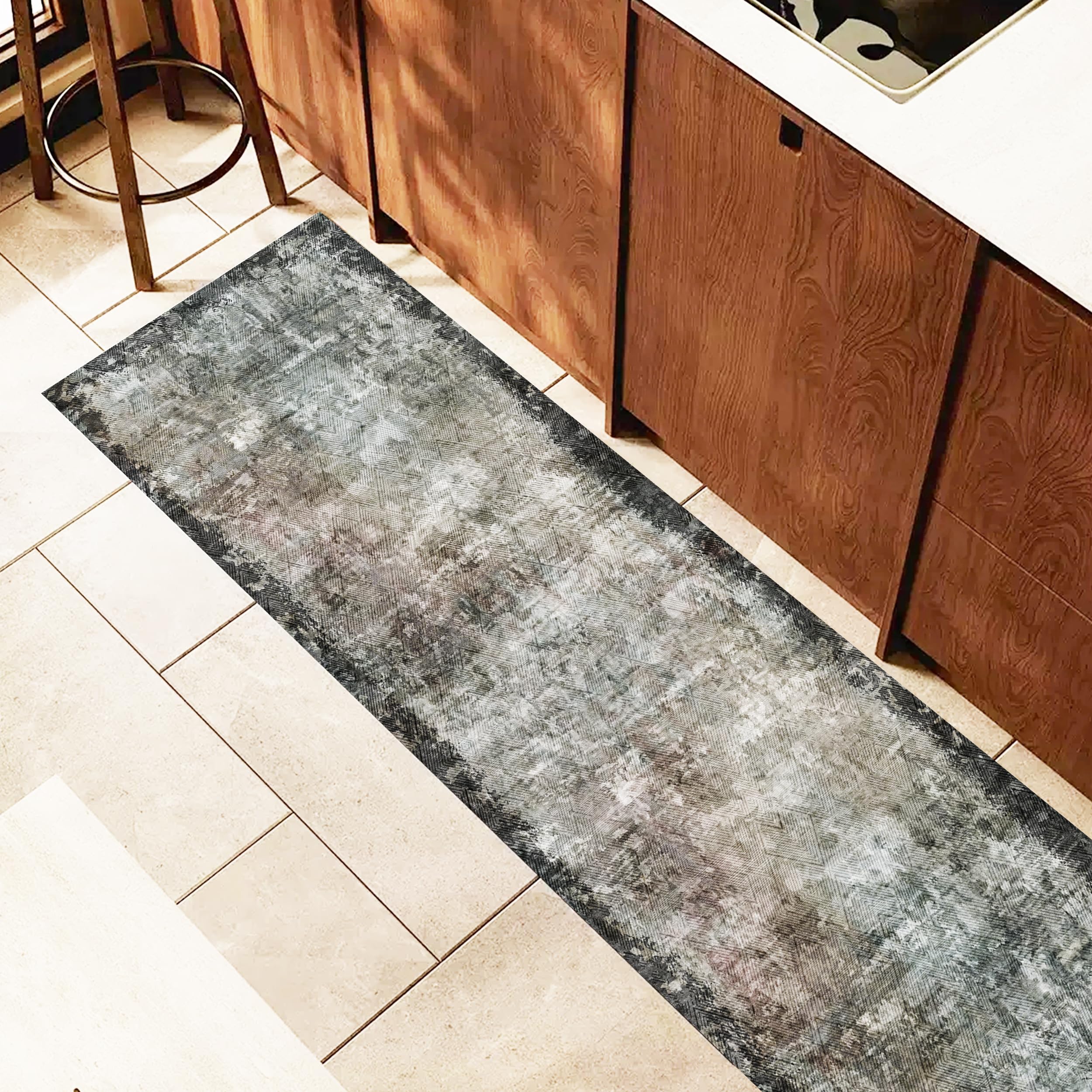 YARNSCAPE 2'6'' x 8' Washable Area Rug - Low Pile Soft Vintage Indoor Rug for Living, Dining or Bedroom - Lightweight Carpet with Non-Slip Backing -