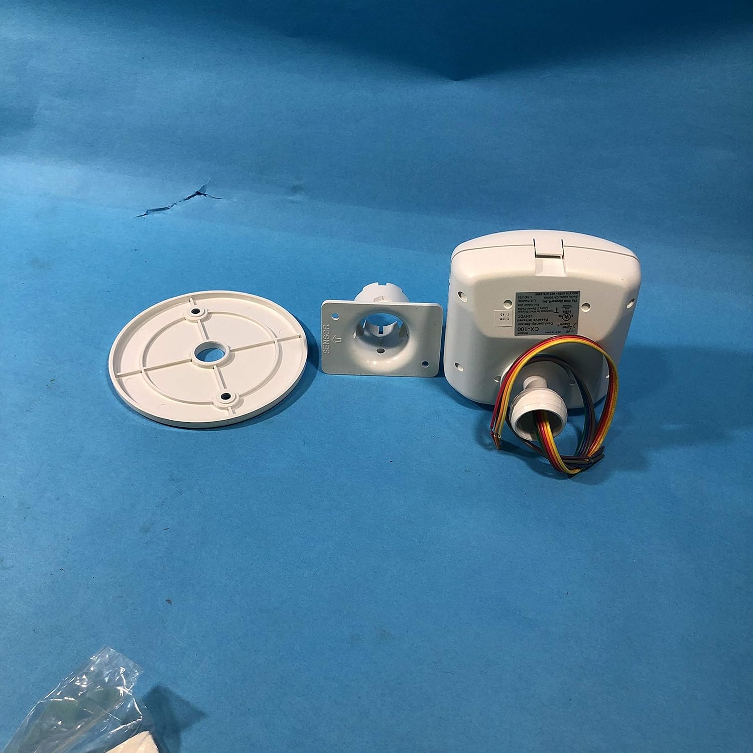 WattStopper CX-100 Occupancy Sensor, Ceiling/Wall, 2000 Sq. Ft., 24V in White
