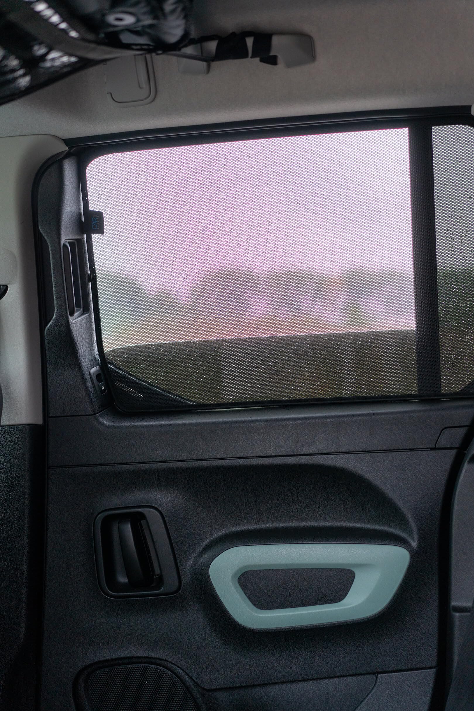 Set de Car Shades Compatible avec Citroen Berlingo XL/Peugeot Rifter/Opel Combo Life/Toyota Proace City 2018- (avec hayon arrière avec Lunette ouvrable) (6-pièces) Pare-Soleil sur Mesure