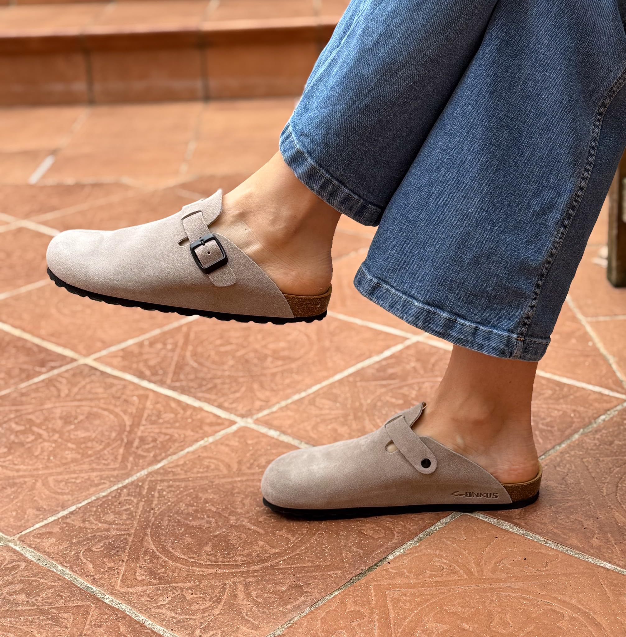 Lederclogs mit Kork Einlegesohle, Echtes Leder, Naturkork, verstellbare Schnalle am Fuß, Herren/Damen Sandalen, rutschfeste Eva-Sohle, Qualitätssandalen Made in Spain