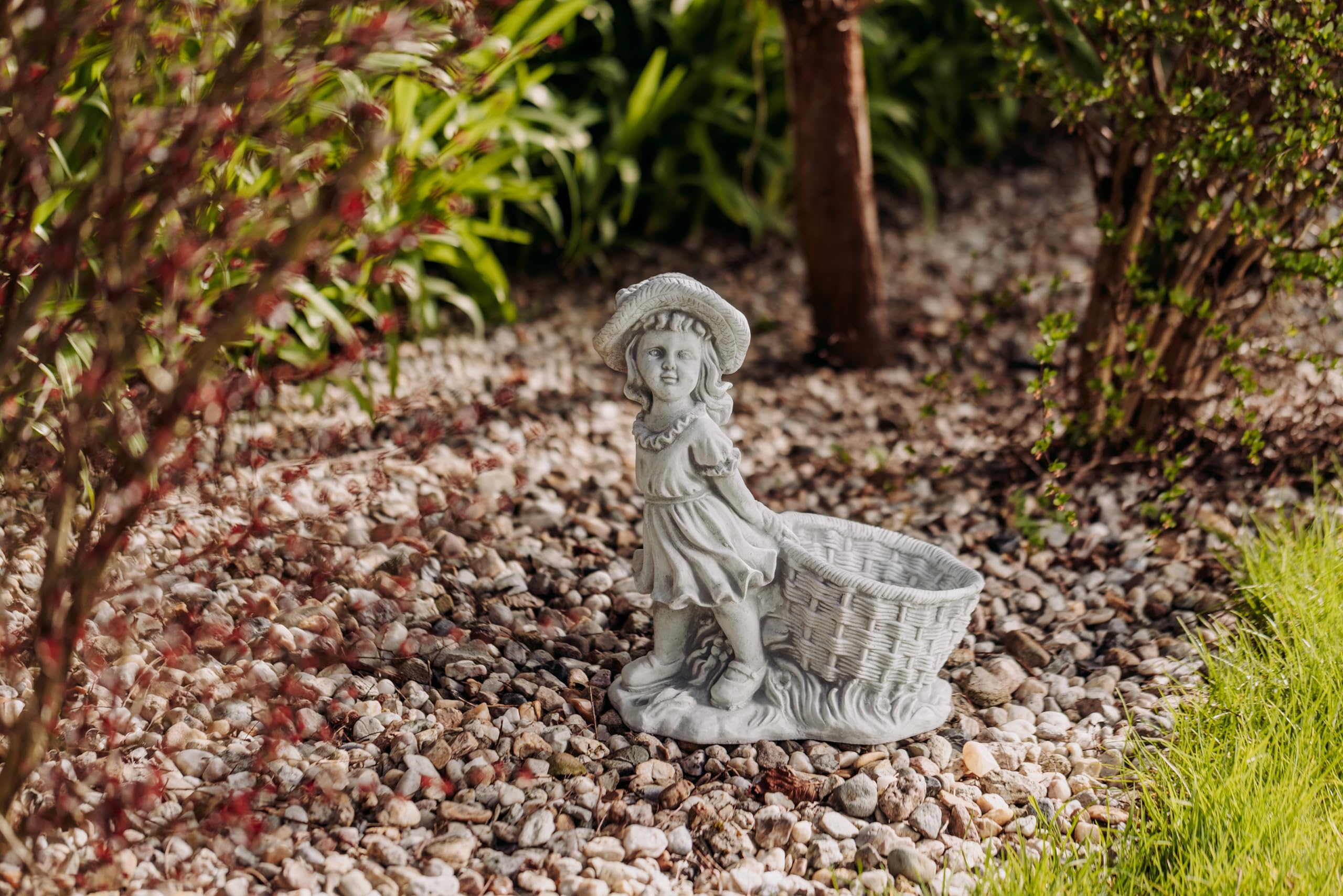 gartendekoparadies.de Jardinière en forme de petite fille, avec pot de fleurs, en pierre massive, résistant au froid
