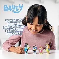 Vista 2 de Bluey Toys - Paquete de 4 figuras exclusivas de Chilli, Bingo, Bandit Beach de 2.5-3 pulgadas, figuras posables con bolsa, juguete de playa al aire