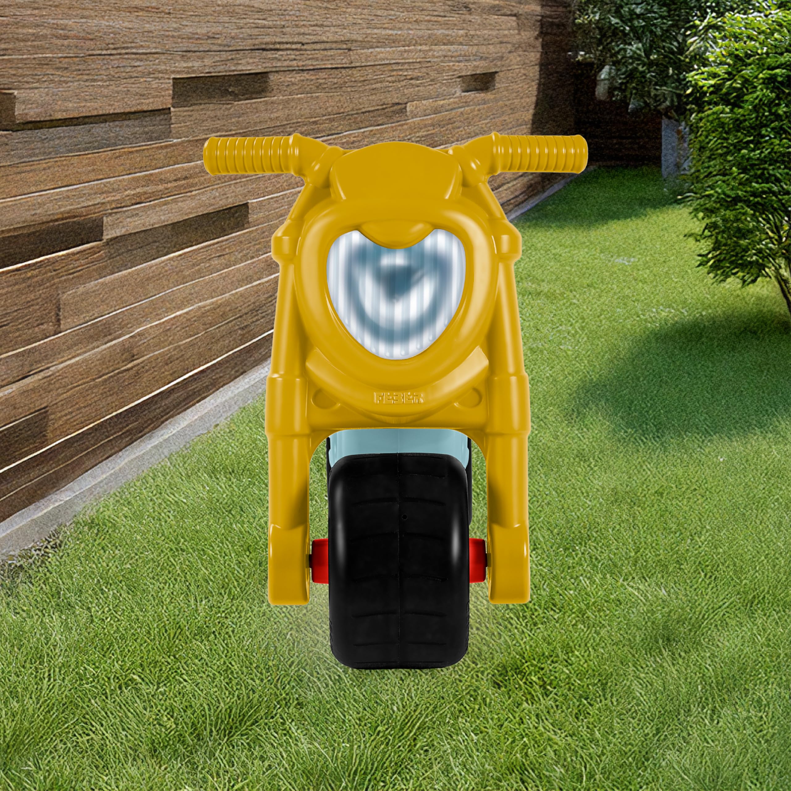 FEBER - Motofeber Casual, Correpasillos con Forma de Moto con un Diseño Que Transmite Relajación, Estable y Seguro, Desarrollo niños y niñas de 18 Meses a 3 años, Famosa (FED30000)