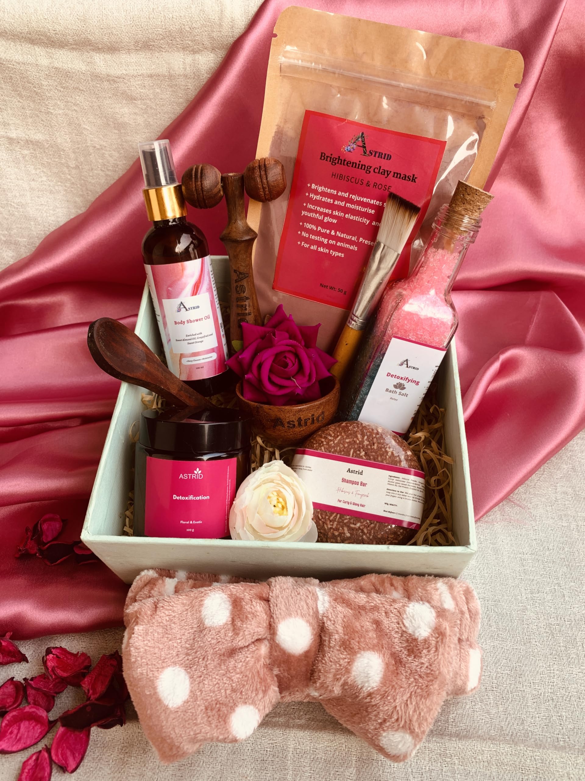 Astrid Selfcare First Hibiscus and Rose gift set, Hibiscus, Rose ,Women's Day Gifting, geranium, Set of 10, Gentle floral scent with refreshing hints of citrus, Bath and Body Care, Wellness Spa hamper-image-37