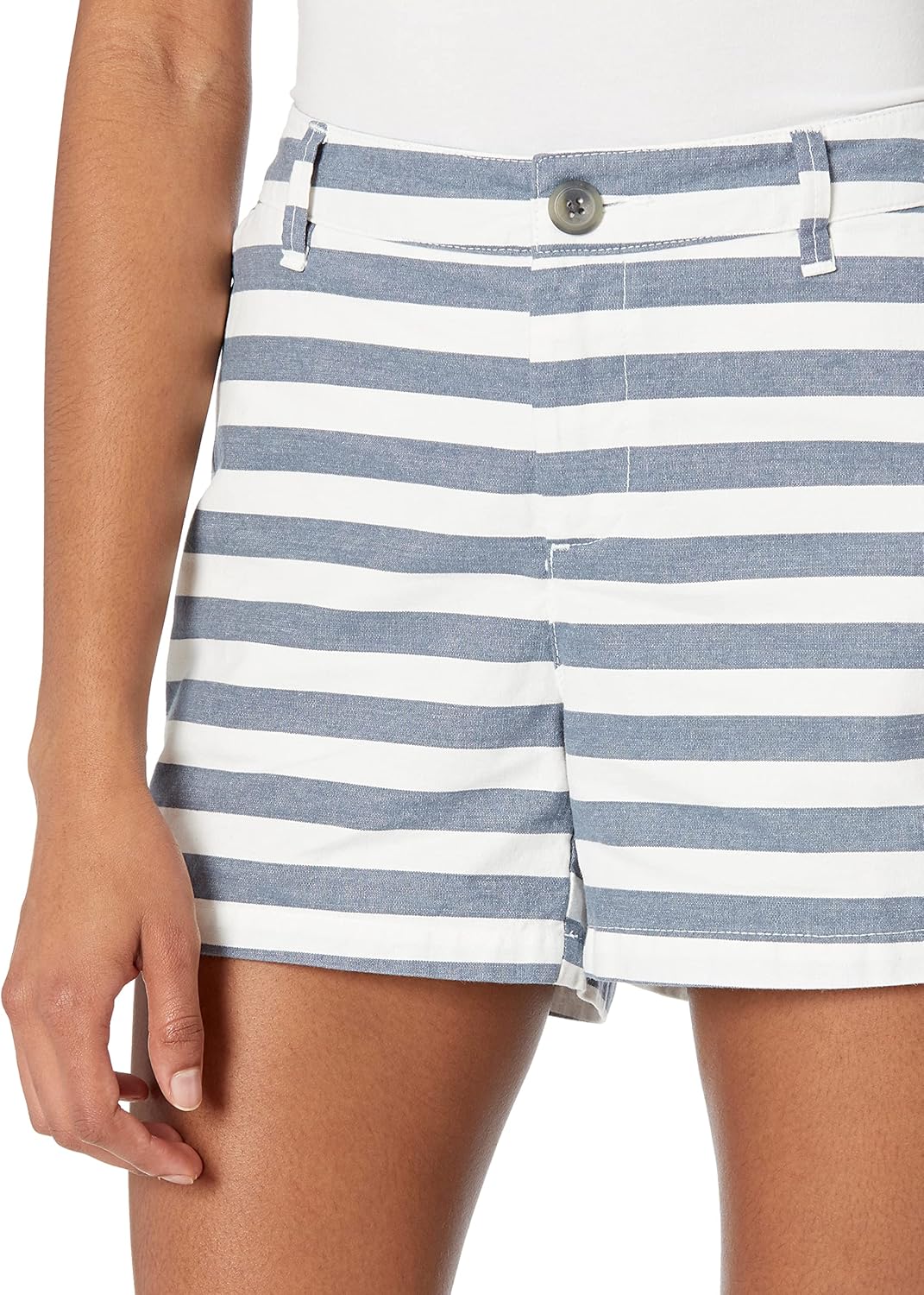 Amazon Essentials Women's Standard 3.5" Inseam Chino Short