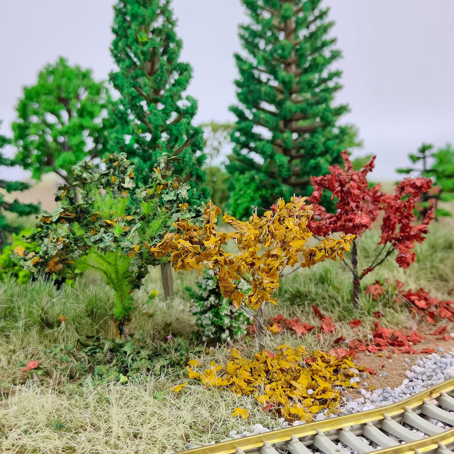 25g Miniature Leaves (5 Packs) for Model Railway Diorama