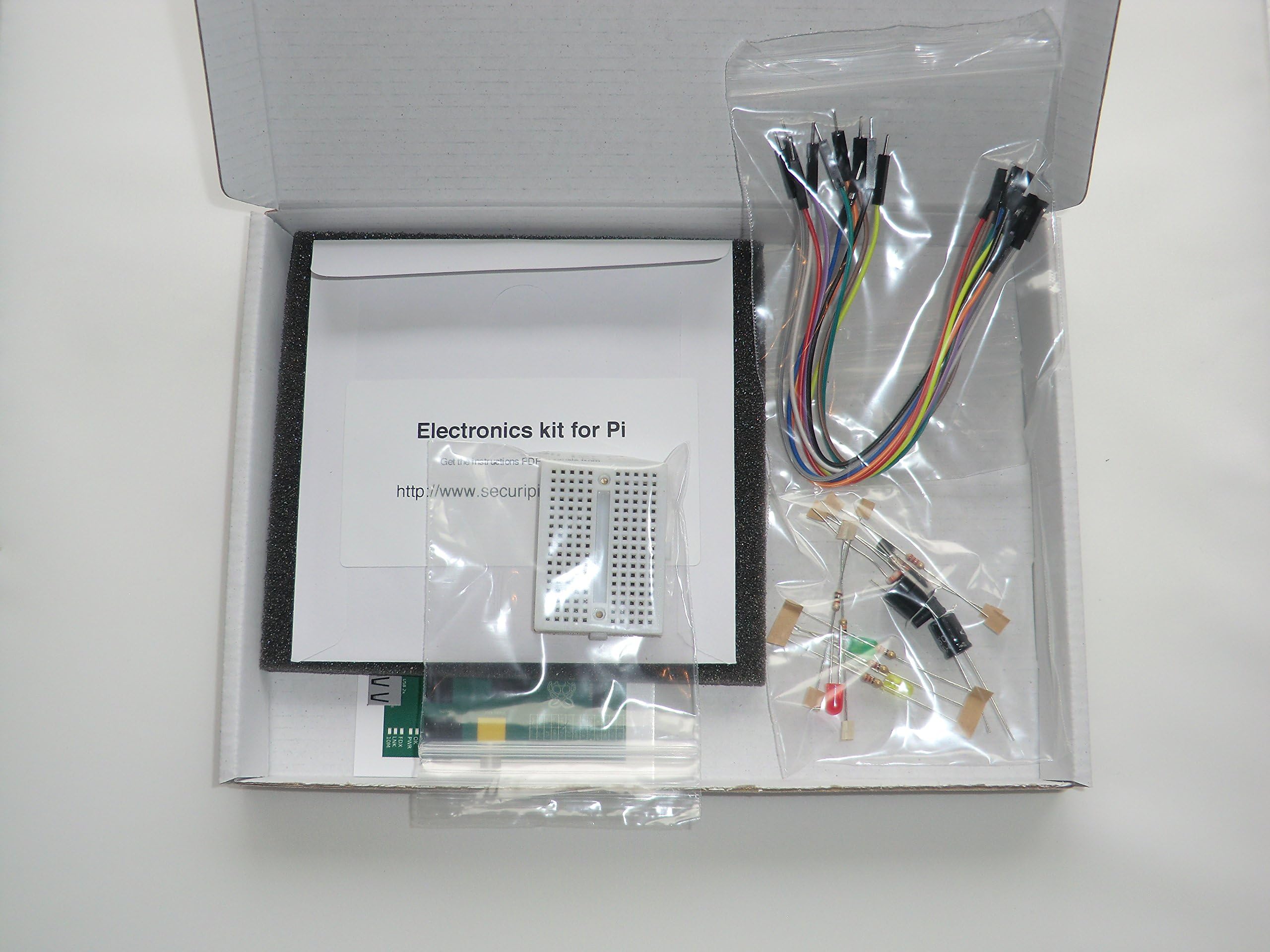 TR Computers 8 in 1 Electronics starter kit for Raspberry Pi. Includes components, instructions PDF and code for Scratch and Python.