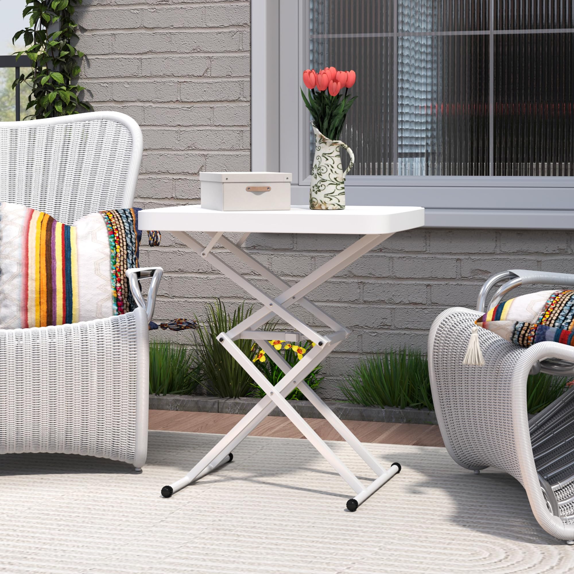 Outsunny Table d'appoint de Jardin Pliable en HDPE, Table Pliante extérieur avec Hauteur réglable sur 5 Niveaux, pour patios et Jardins, 65 x 45 x 70 cm, Blanc