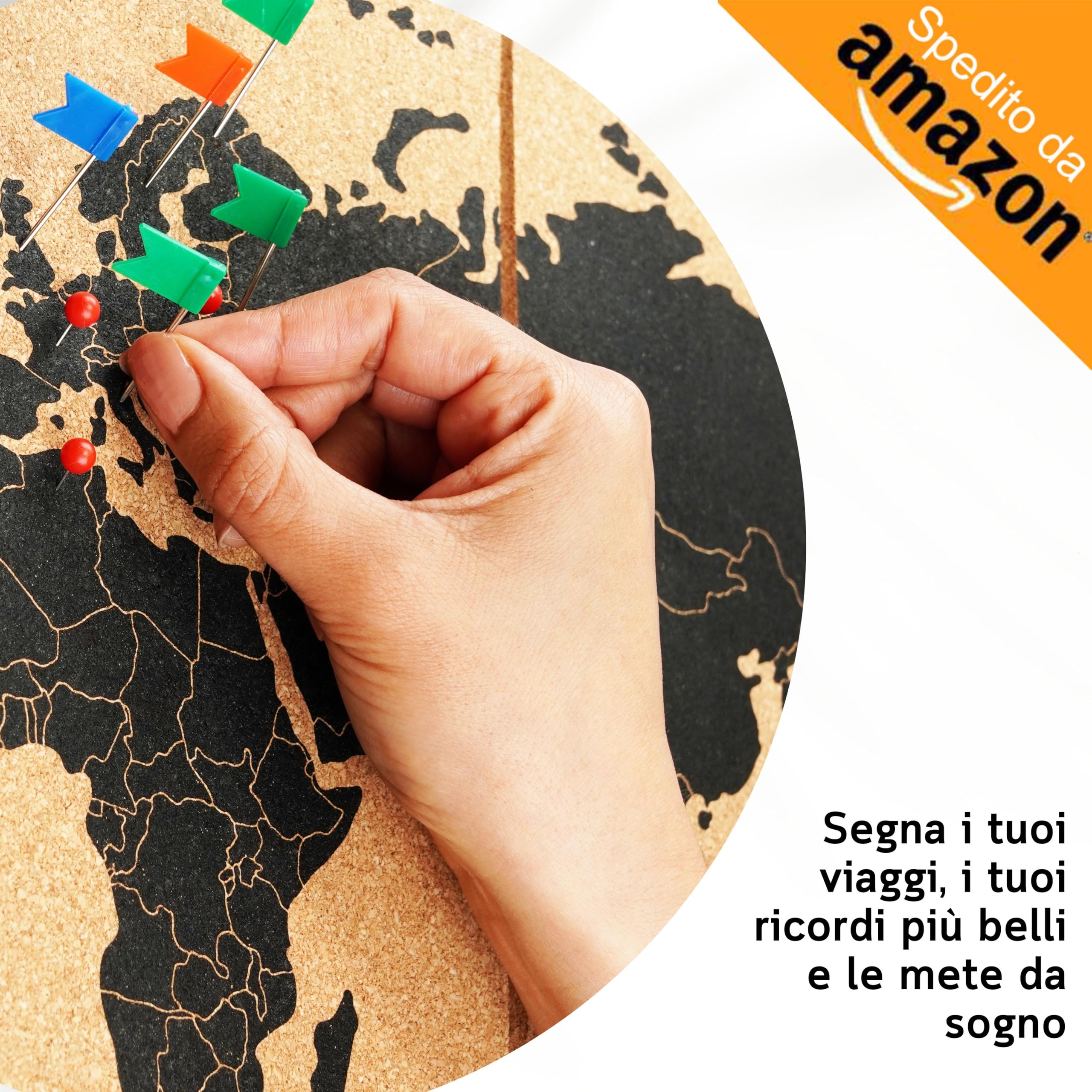 Zinello Design – Mappa del Mondo in Sughero da Parete 60×30 cm (3 Pannelli Adesivi) con 60 Puntine – Quadro Decorativo Viaggi Personalizzabile – Poster Murale Ecologico – Idea Regalo