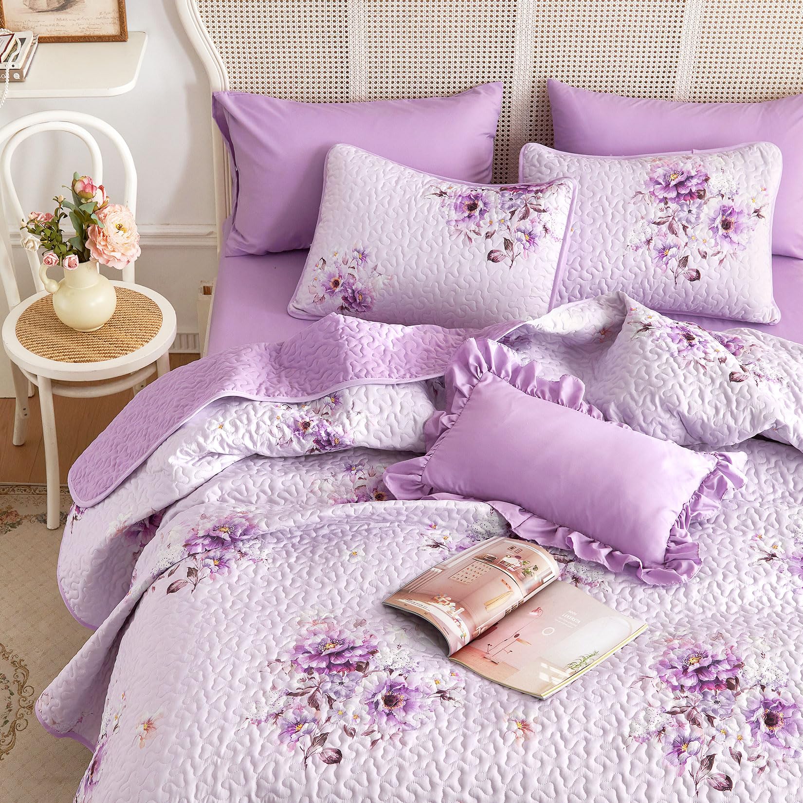 Amazon.com: Wake In Cloud - Shabby Chic Quilt Set, Floral Coquette