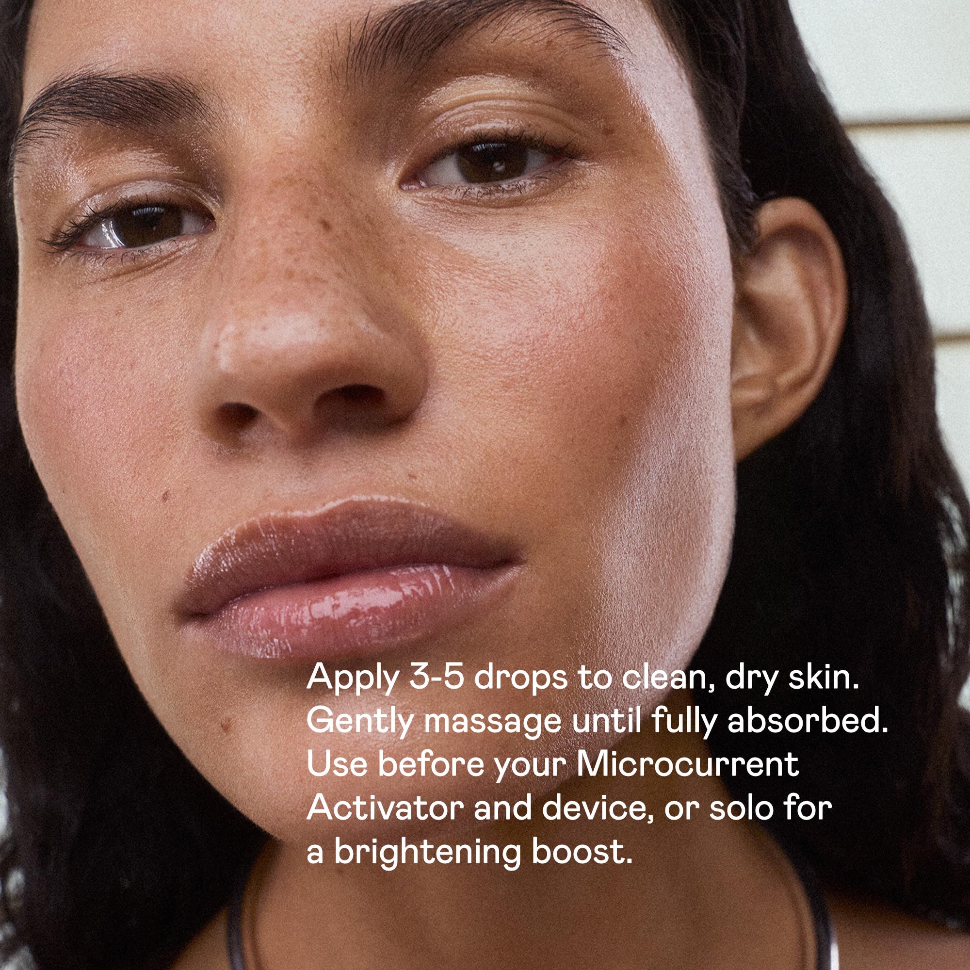 NuFACE Super Vita-C Booster - Vitamin C Gesichtsserum mit Niacinamid - für einen gleichmäßigen Hautton, gegen dunkle Flecken - optimiert Mikrostrom-Behandlungen mit dem (30 ml)