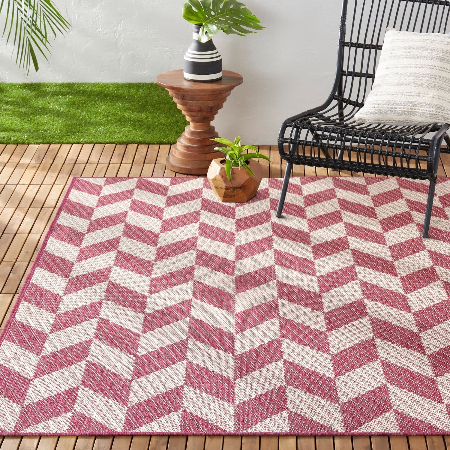 Nicole Miller New York Patio Country Calla Contemporary Herringbone Indoor/Outdoor Area Rug, Pink/Ivory , 5'2"x7'2"