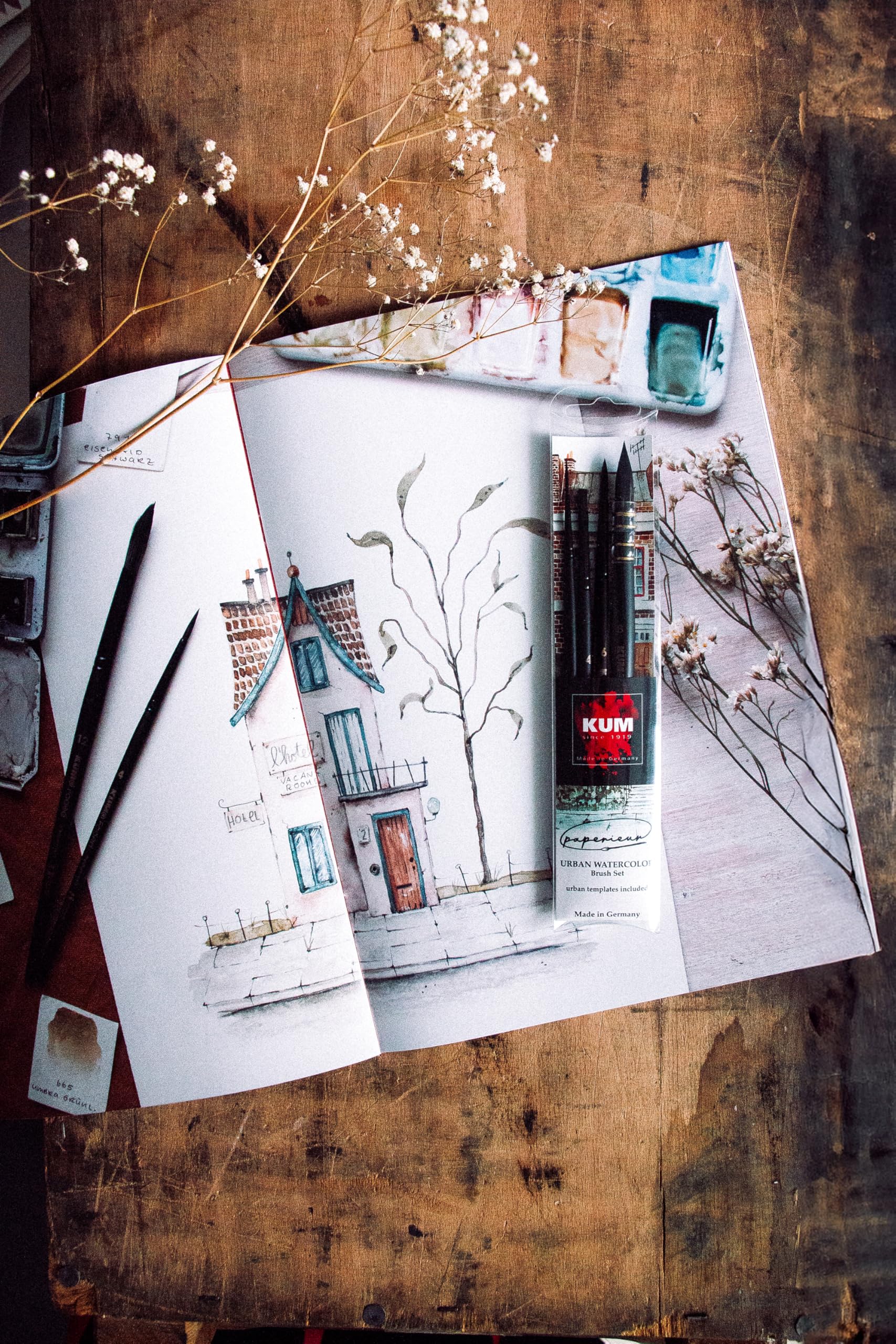 KUM 5146916 - Pinselset 4-teilig, Künstlerpinsel für Aquarellmalerei, Urban Watercolor Brush Set, Schwarz | Künstlerisches Brush Set für Aquarellmalerei, Watercolor und Urban Sketching
