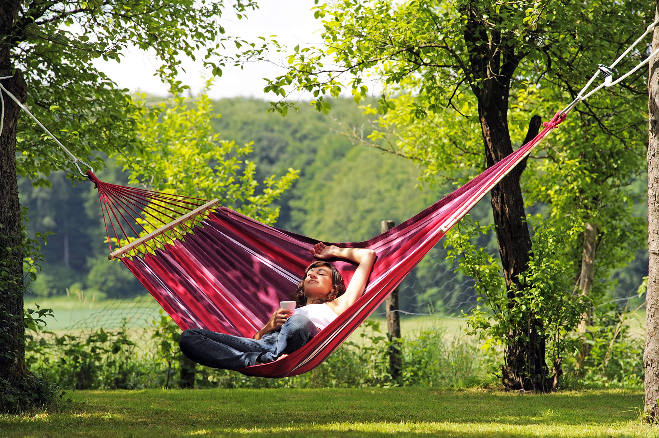 AMAZONAS Stabhängematte Samba Fuego wetterfest und UV-beständig 210cm x 140cm bis 150kg buntgestreift