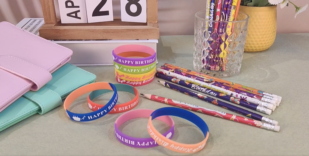 Sabary Abschluss-Geschenkset – 24 Bleistifte & 24 Silikon-Armbänder, Motivierend