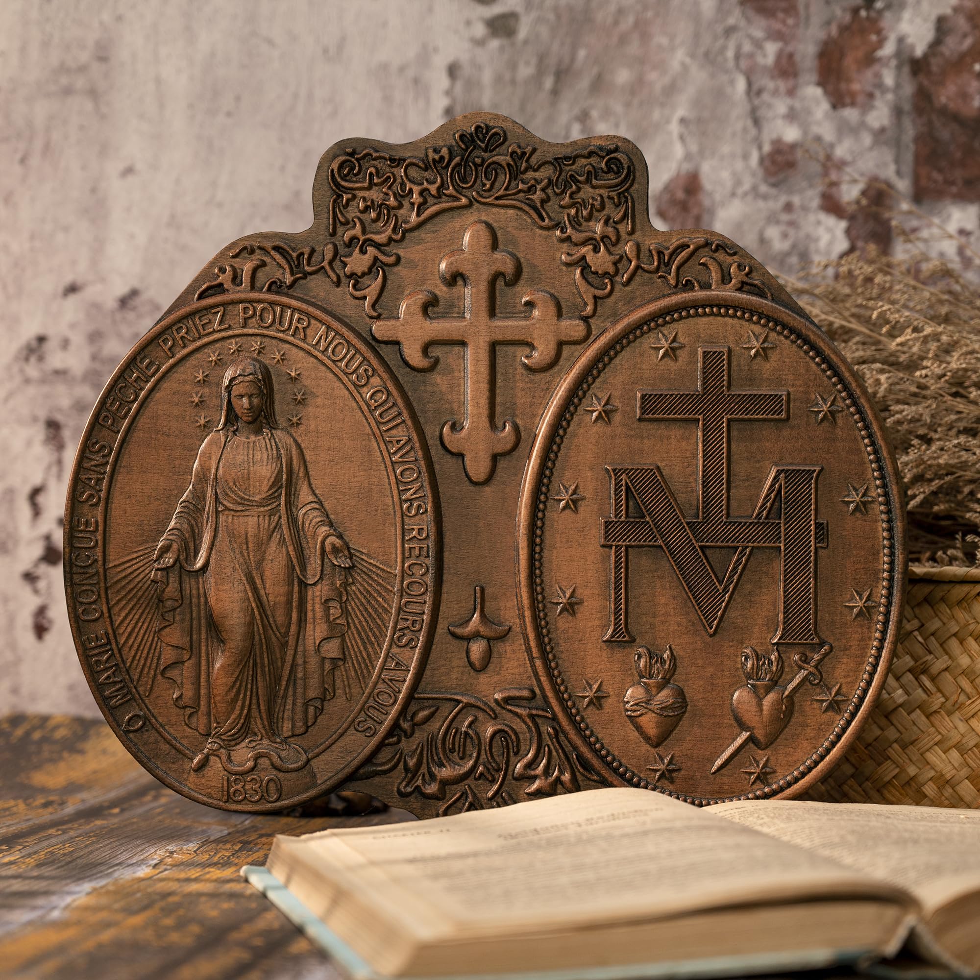 BGCOPPER Our Lady of Guadalupe Wood Carving Miracle Medal Plaque Virgin Mary Statue Wall Decor Catholic Immaculate Conception Medal Wall Wood Carving Decor Christian Gift