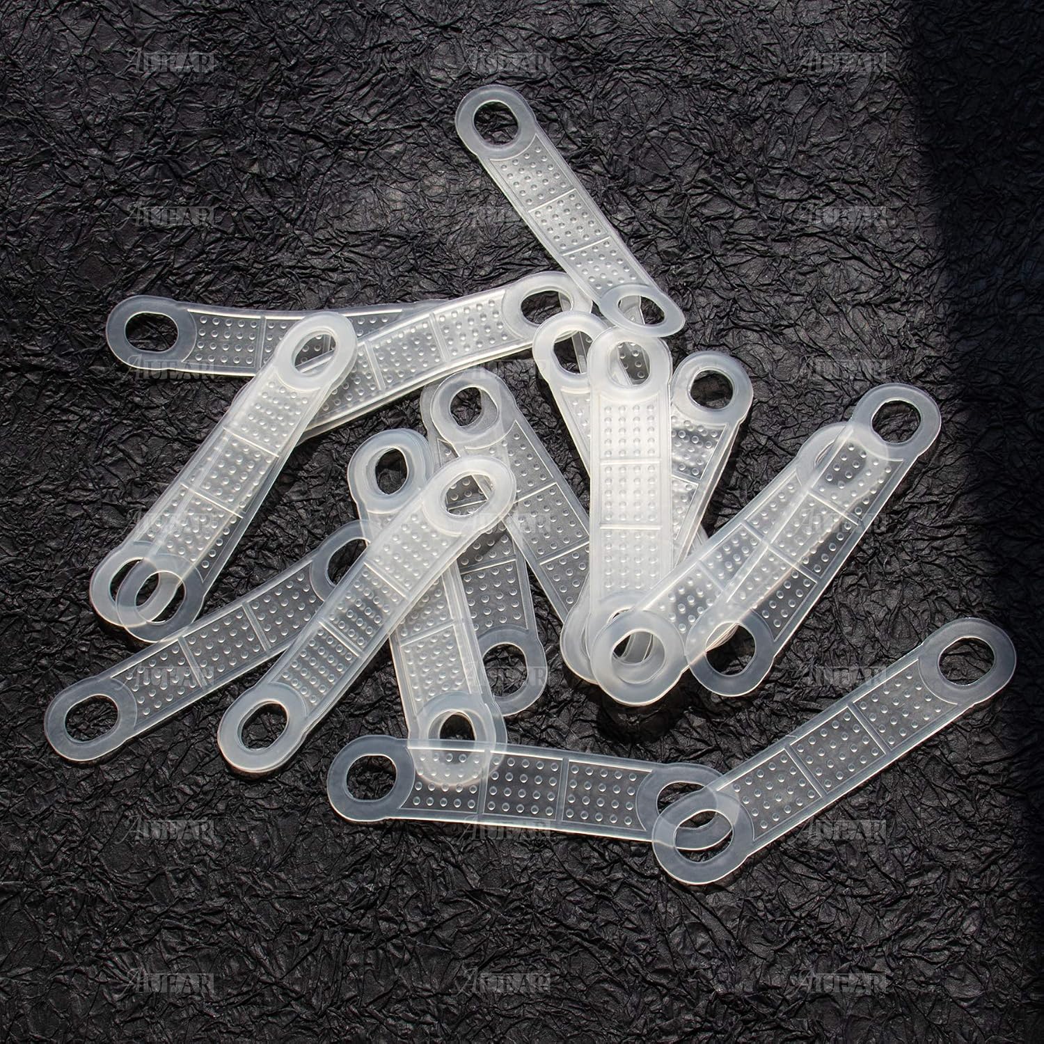 AUEAR, 100 Pack Clear Non-Slip Rubber Clothes Grips Clothing Strips for Wood Plastic Hangers Home Stores Use