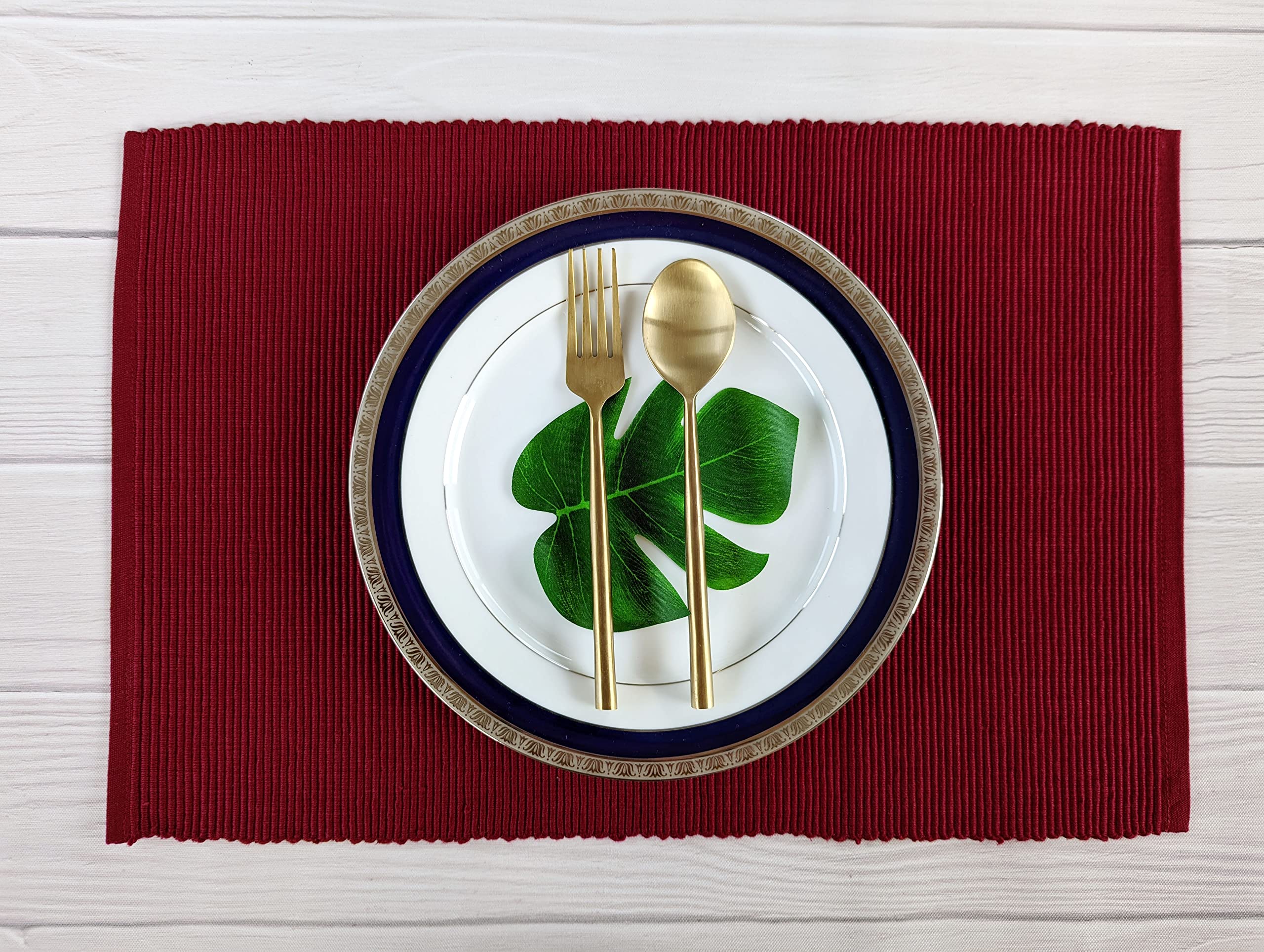 AVKA Studio 100% Cotton Ribbed Placemats - Set of 6-13 x 19 Inches - Maroon/Burgundy/Dark Red - Everyday/Fall Cloth Table Mats - Thick Construction, Washable & Reusable Cloth Place Mats