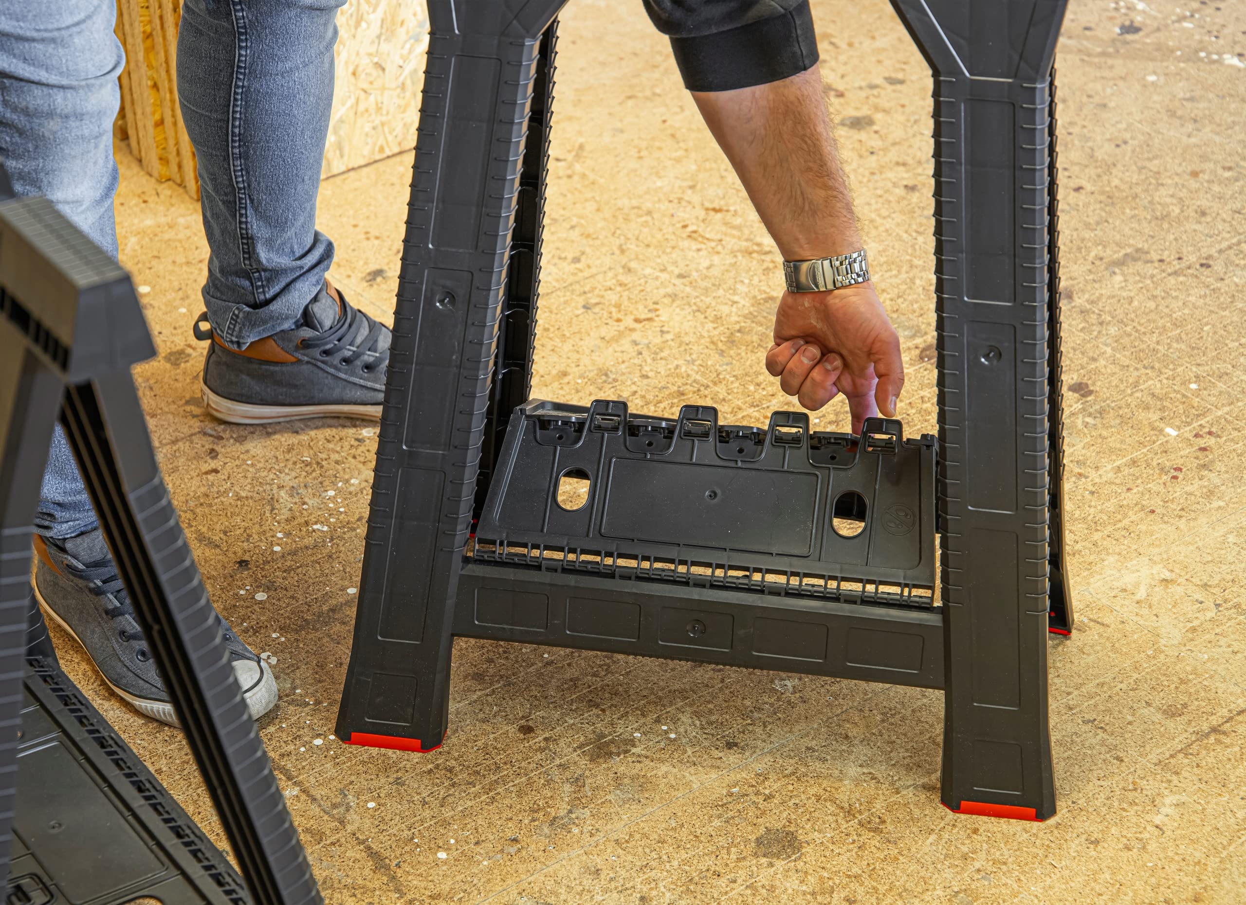 Tréteaux Pliables Lot de 2 bancs de Travail Pliables avec Plateau pour Outils et Petites pièces avec Pieds antidérapants jusqu'à 350 kg