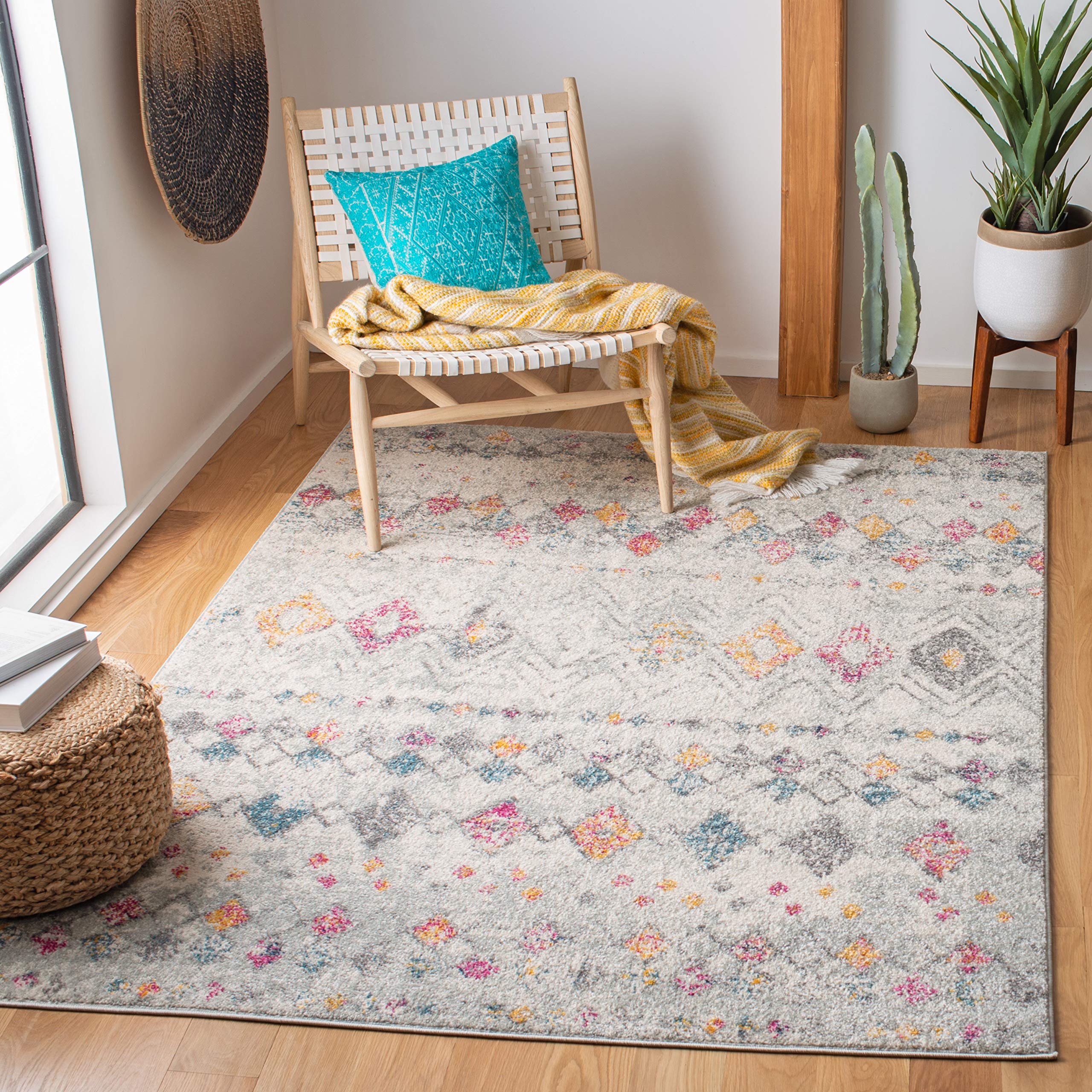 SAFAVIEH Boho Rug for Living Room, Dining Room, Bedroom - Madison Collection, Short Pile, in Grey and Gold, 122 X 183 cm