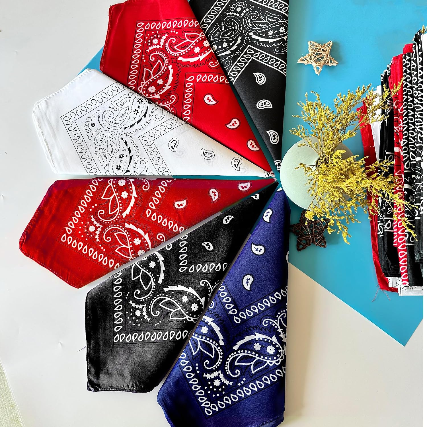 ILHSTY 60 Pcs Women Men Paisley Bandanas Bulk Unisex Bandanas Head Cowboy Scarf Necktie handkerchief Party Supplies