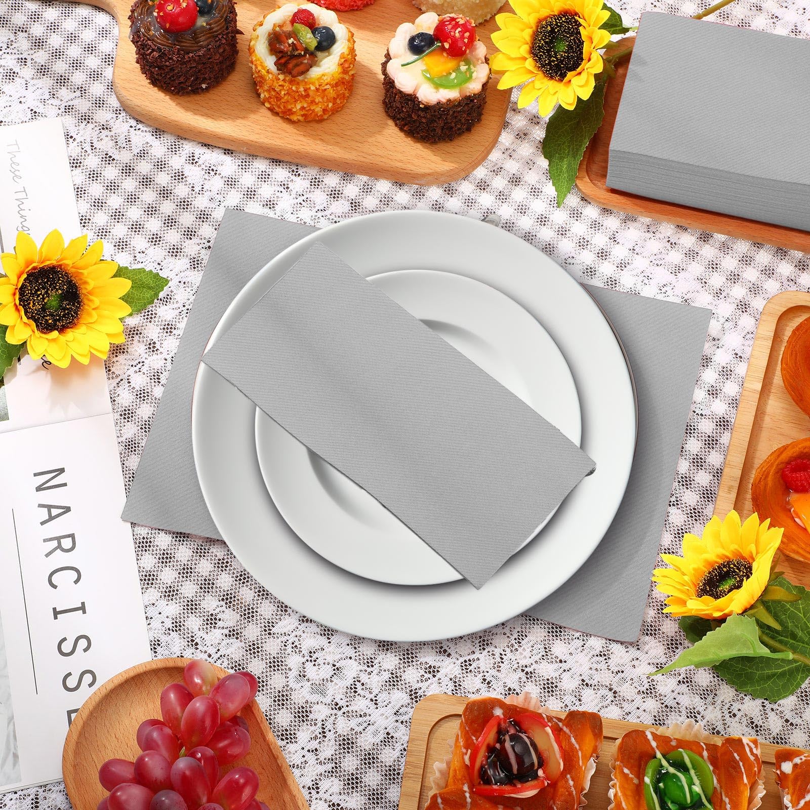 Qilery Lot de 100 serviettes de table en papier colorées au toucher lin - Douces et absorbantes - Jetables - Pour fête de mariage, salle de bain, cuisine (gris) - 43,2 x 30,5 cm