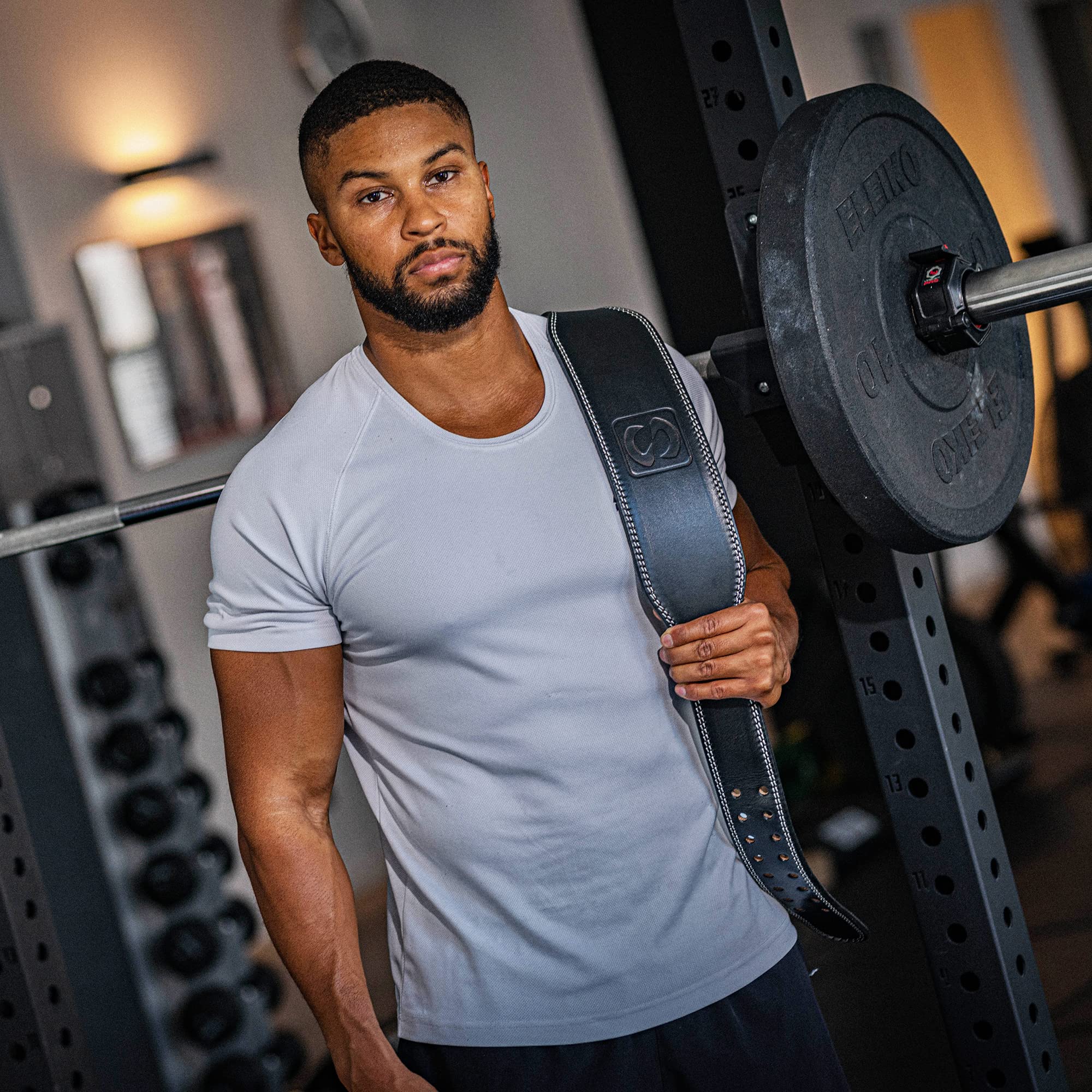 Pas do podnoszenia ciężarów, do treningu siłowego, do sportów siłowych, do sportów siłowych, takich jak martwy lifting, przysiady i budowanie ciała, pas fitness z wyściółką, czarny, gładki, rozmiar L