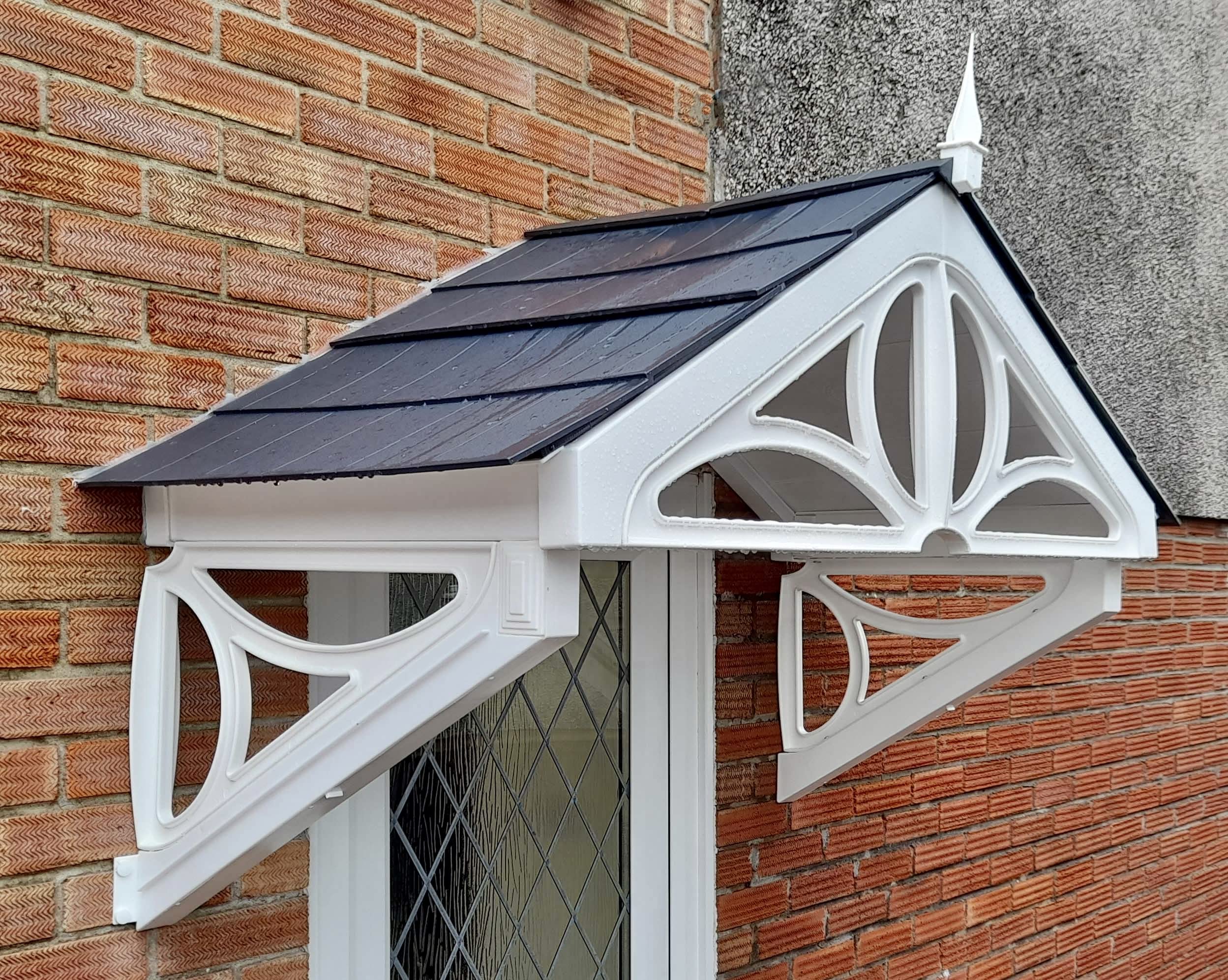 UK CANOPIES ALTHORP FRONT DOOR CANOPY - Crafted from UV-stabilised polymer for minimal maintenance (Grey)