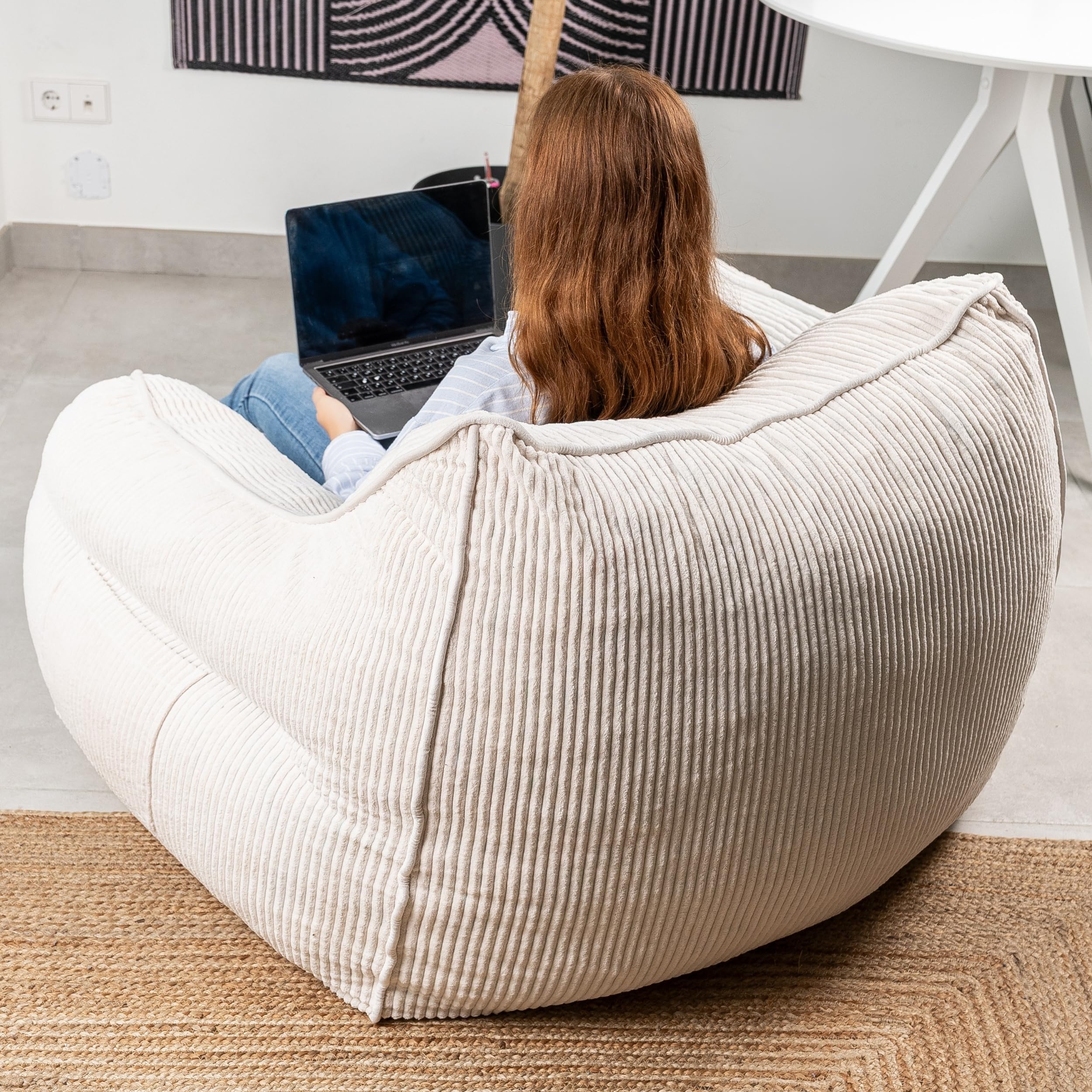 bananair - Pouf Poltrona per Salotto e Camera - Tessuto in Velluto a Coste Morbido ed Elegante - Poltrona Sacco Generosamente Imbottito, Ideale per un Ambiente Accogliente (Bianco Sporco)