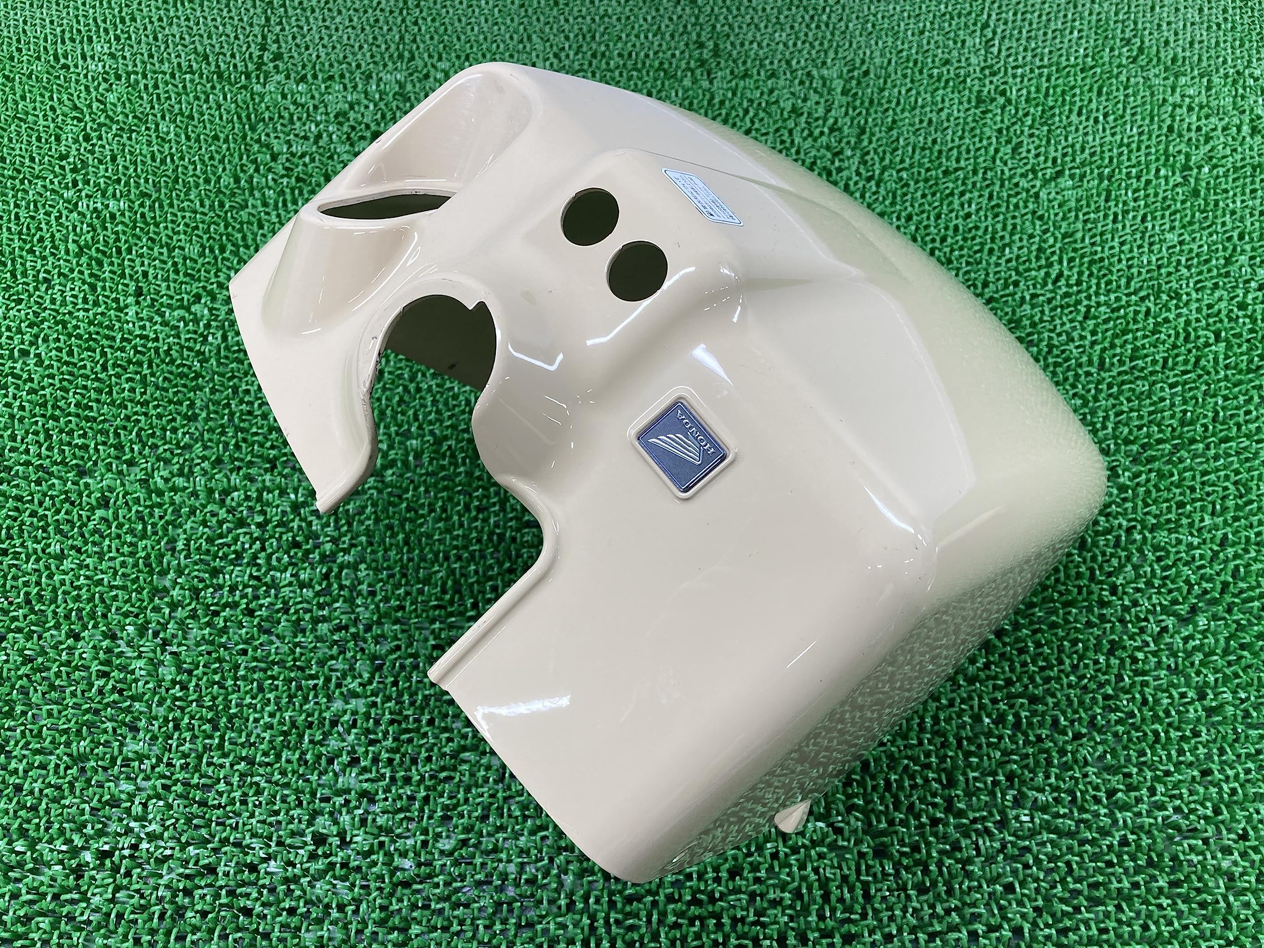 ズーマー　フロントBOX USベージュカラー 加工有 50ccのネイキッドスクーター「ZOOMER（ズーマー）」のカラー