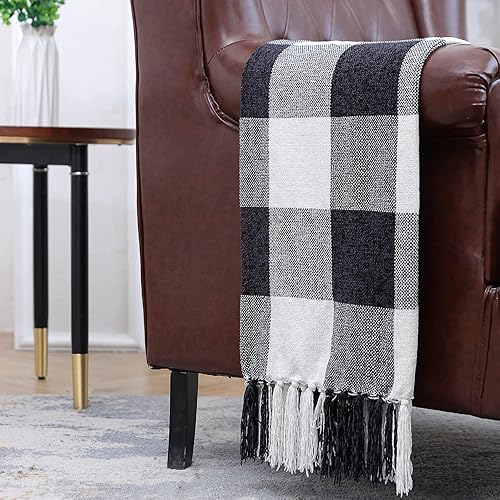 Miniatura 4 de Manta Decorativa de Cuadros Búfalo Blanco y Negro, Manta Ligera y Suave de Chenille a Cuadros Tejida Rústica de Granja con Borlas para Sofá, Sillón,