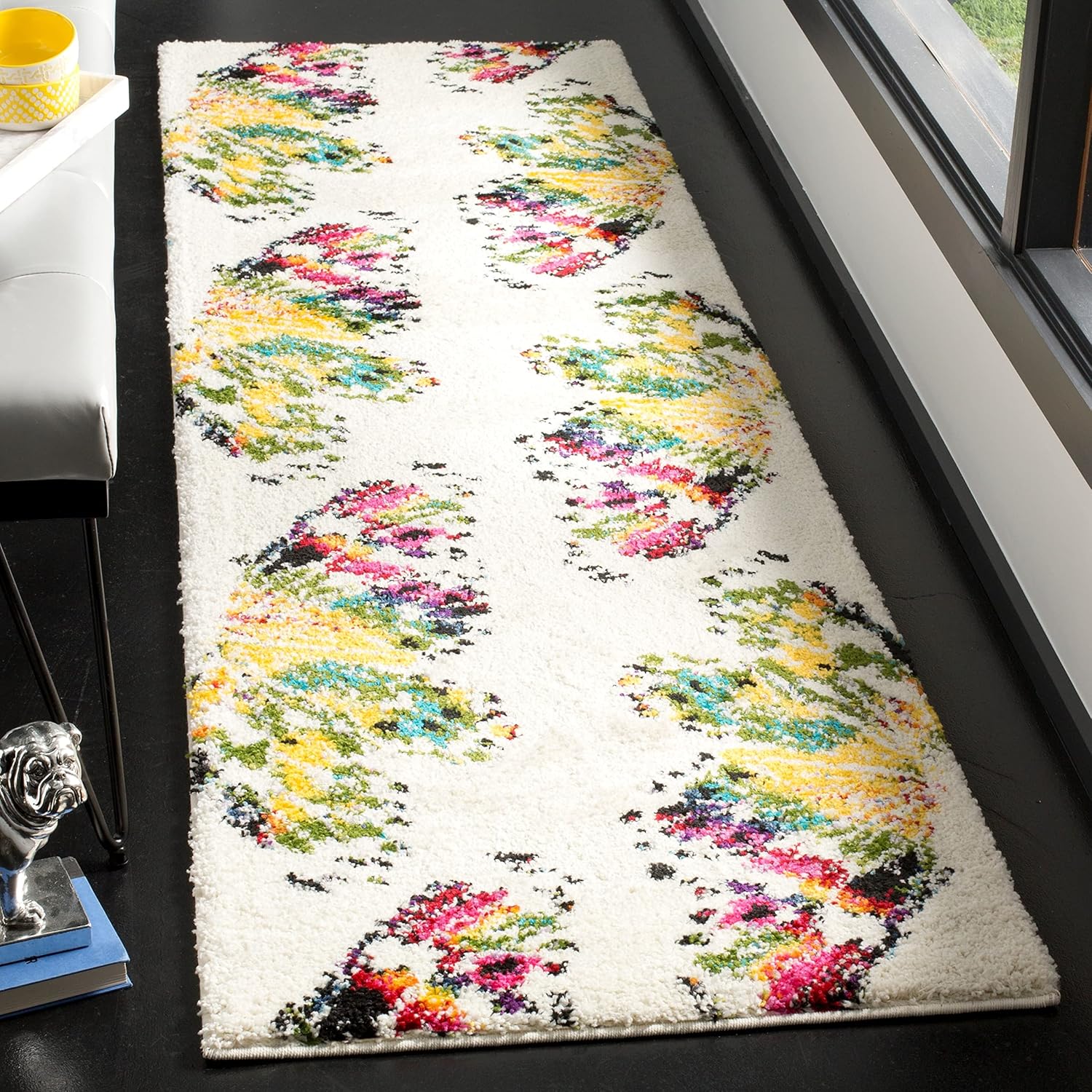 SAFAVIEH Fiesta Shag Collection Area Rug - 6'7" x 9'2", Black & Yellow, Modern Design, Non-Shedding & Easy Care, 0.5-inch Thick Ideal for High Traffic Areas in Living Room, Bedroom (FSG368D)