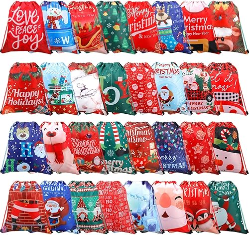 Buryeah 32 bolsas de regalo de Navidad con cordón de 13.7 x 11.8 pulgadas, bolsa de regalo de Papá Noel, varios estilos, bolsa de envoltura