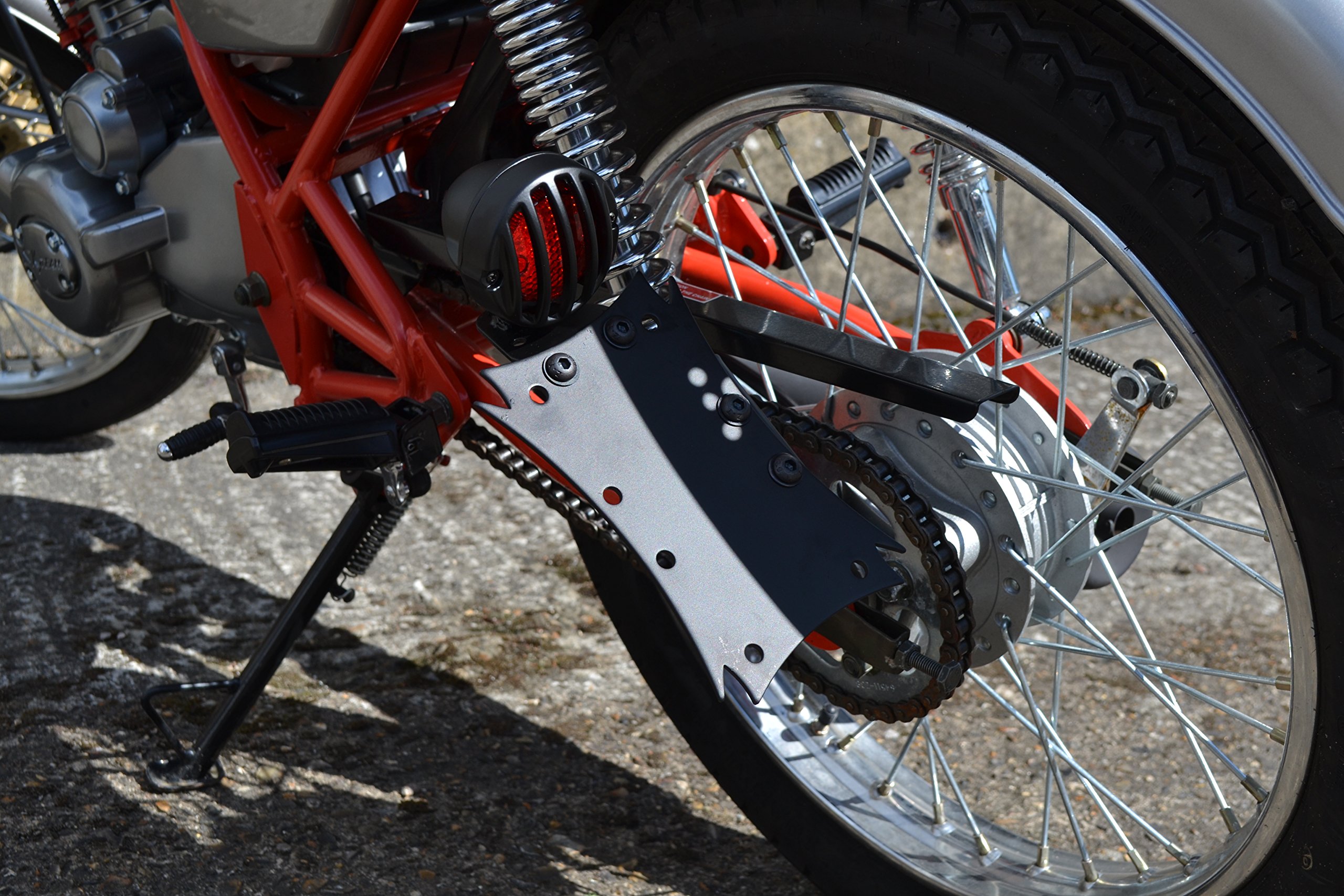 Boczne światło tylne motocykla z uchwytem tablicy rejestracyjnej