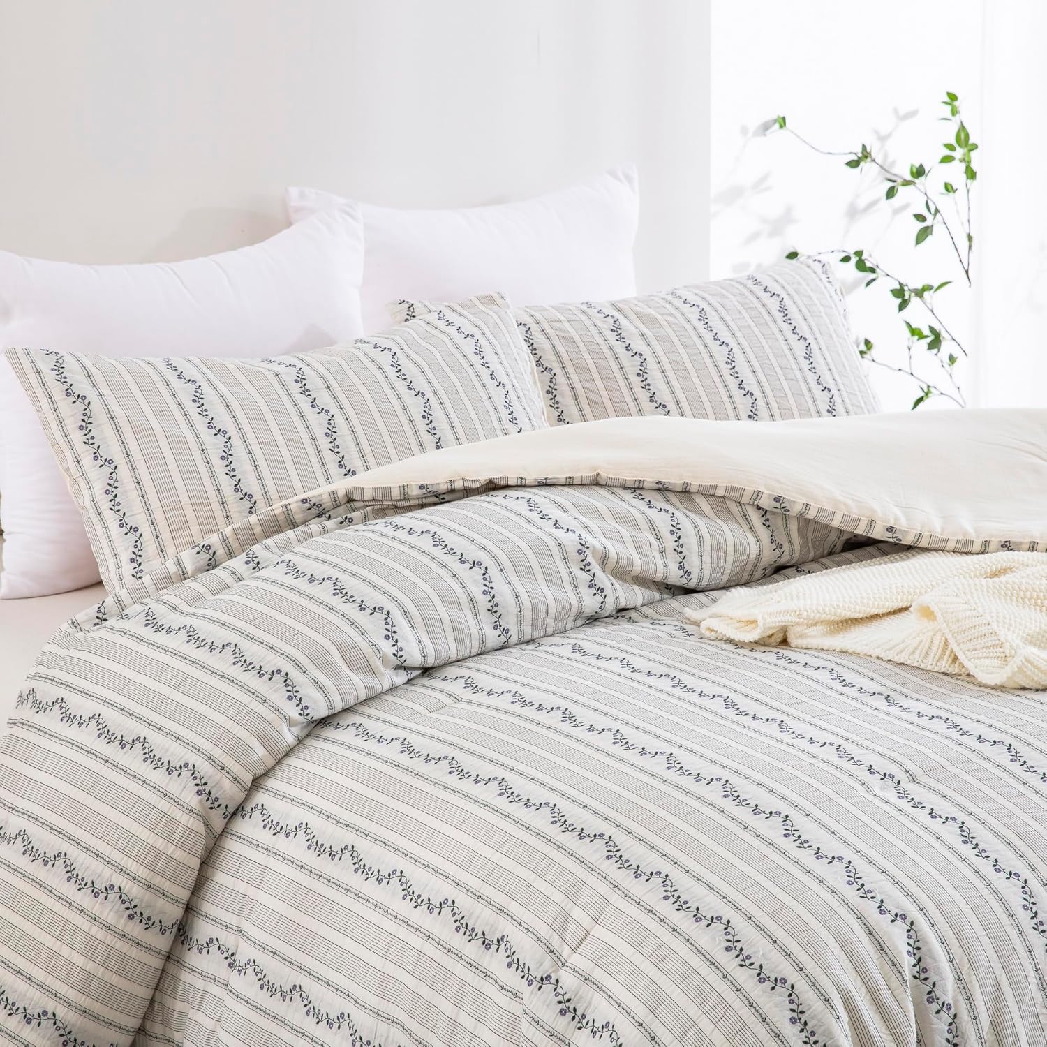 100% Cotton Jacquard Comforter Set, Striped Floral Print, Soft Lightweight Reversible 3 Piece Bedding Sets for All Season, King(104"x90") - Image 5