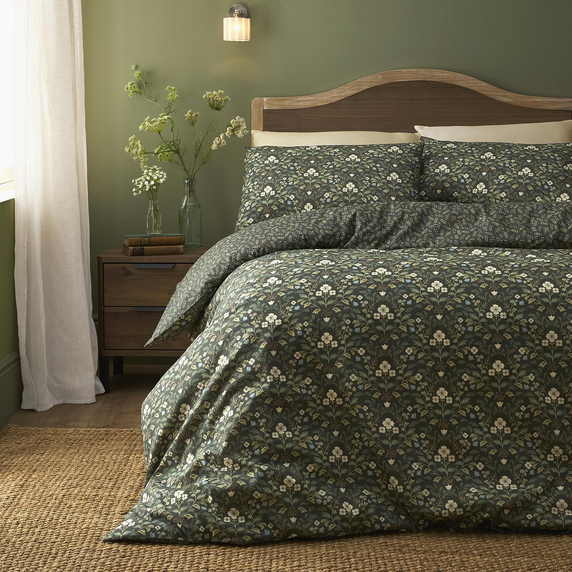 Dreams & Drapes Duvet Cover Set King – Heritage Floral Design – Polycotton Bedding – Green with Traditional Floral Print – Includes 1 Duvet Cover (230 x 220cm) & 2 Pillowcases (50 x 75cm)