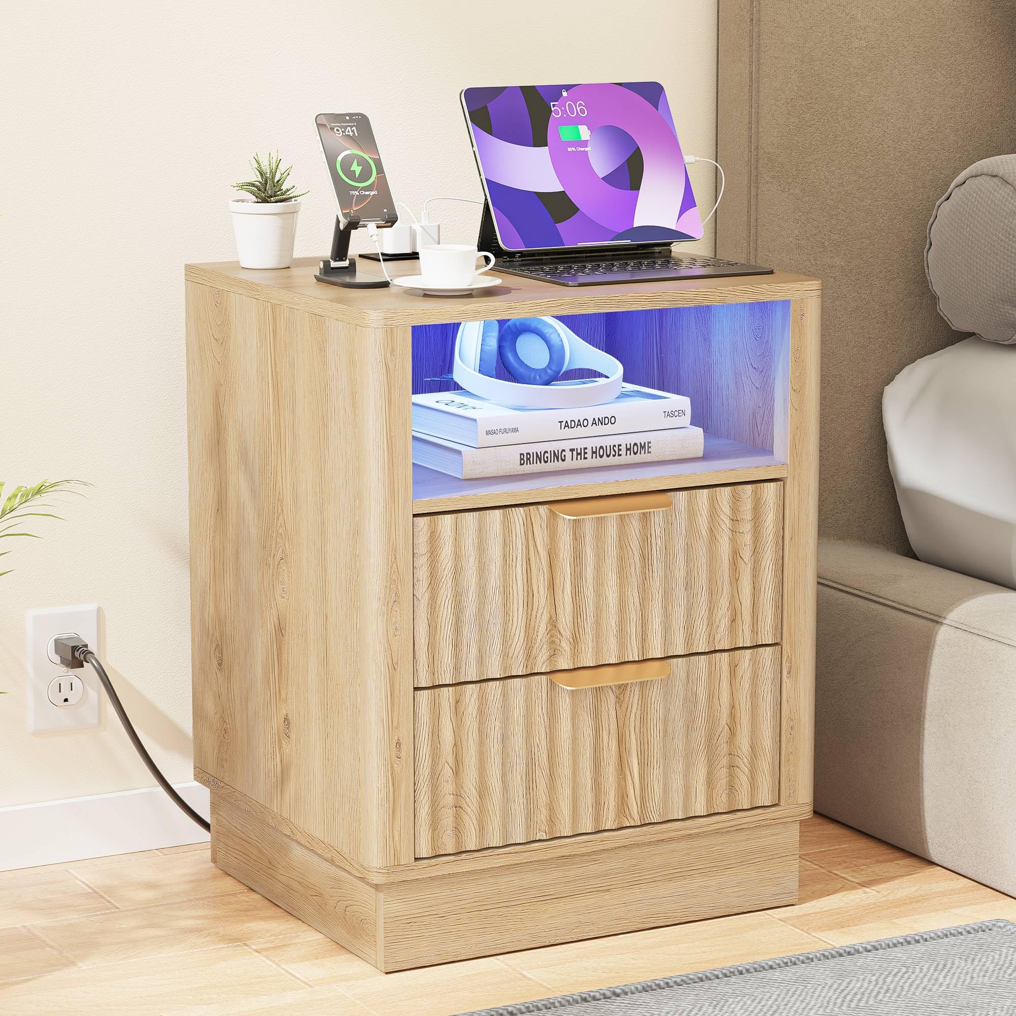 Nightstand with Charging Station, Fluted Bedside Table with 2 Storage Drawer and Open Wood Shelf, Night Stand with Solid Wood Base for Bedroom, Side Table, End Table, Oak